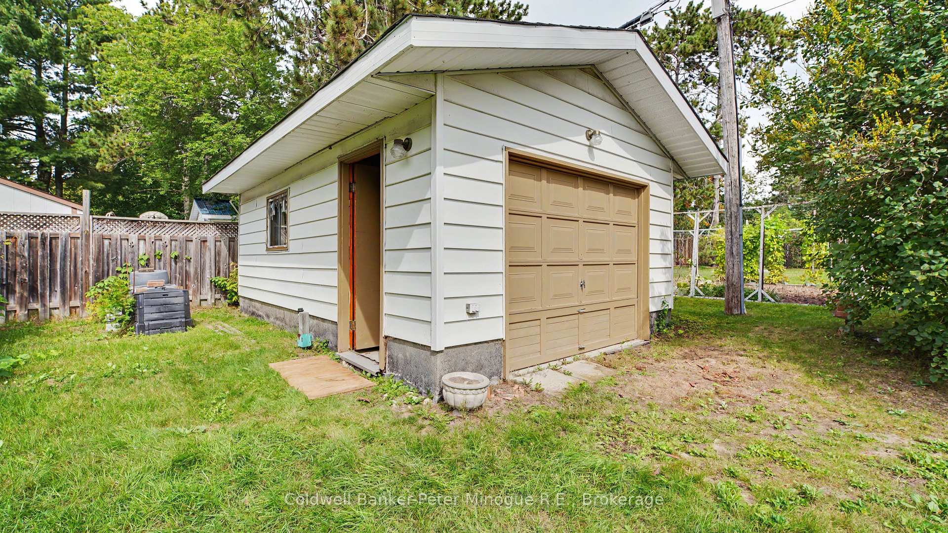Photo 40 of 1580 Jane Street, North Bay, West End — HOMEH