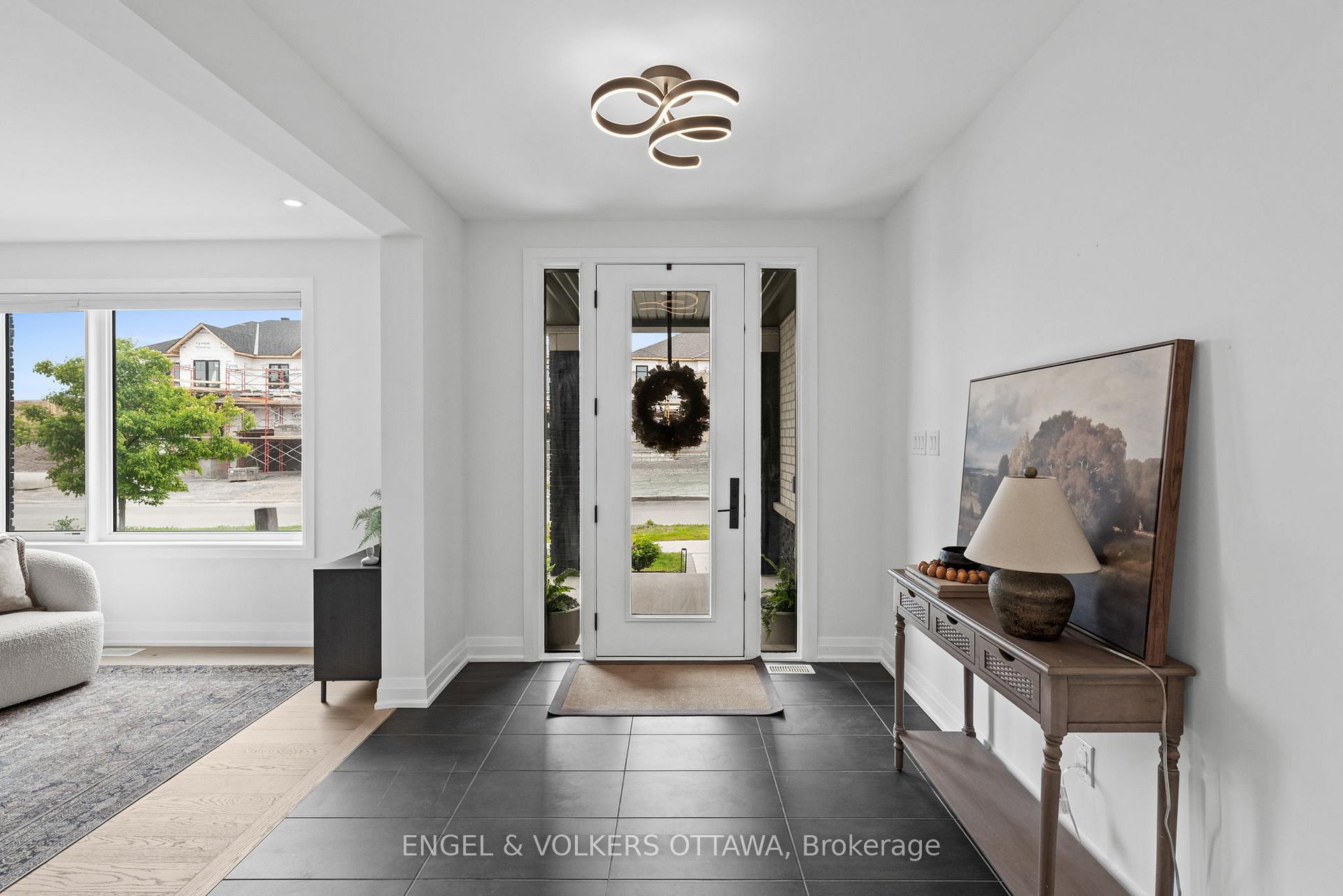 Photo 4 of 581 Bridgeport Avenue, Ottawa, Mahogany Community — HOMEH