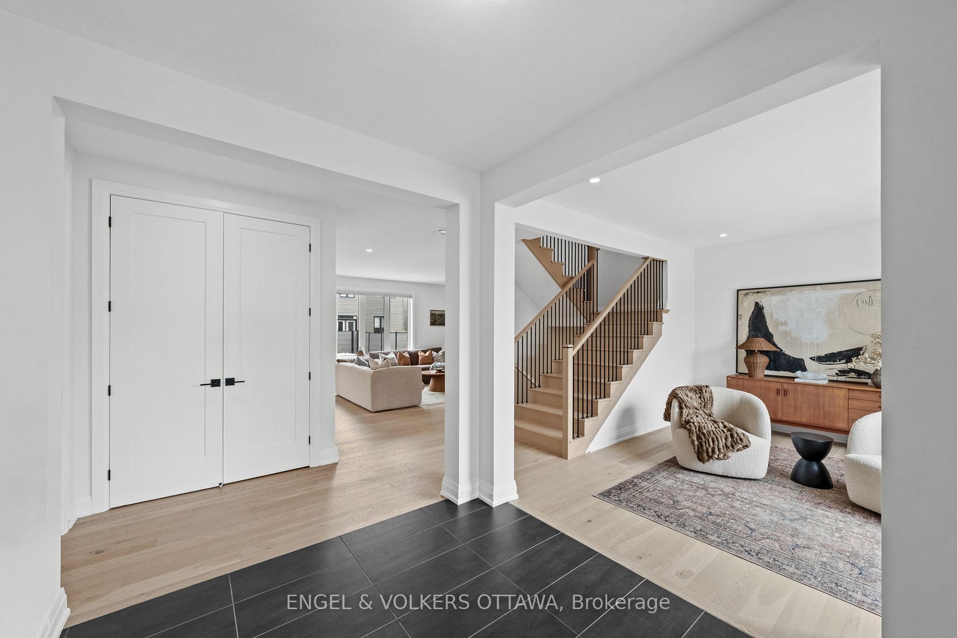 Photo 5 of 581 Bridgeport Avenue, Ottawa, Mahogany Community — HOMEH