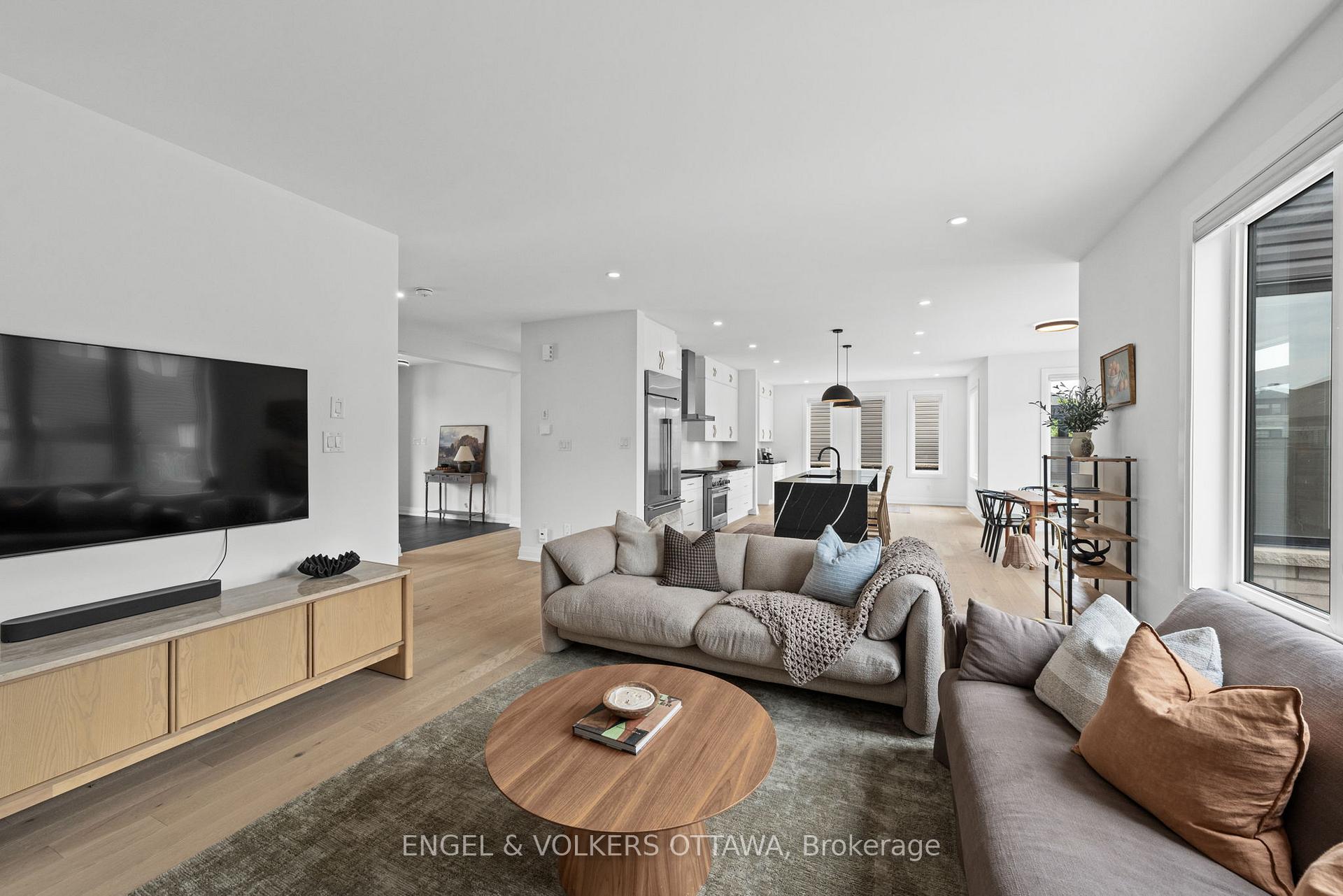 Photo 10 of 581 Bridgeport Avenue, Ottawa, Mahogany Community — HOMEH