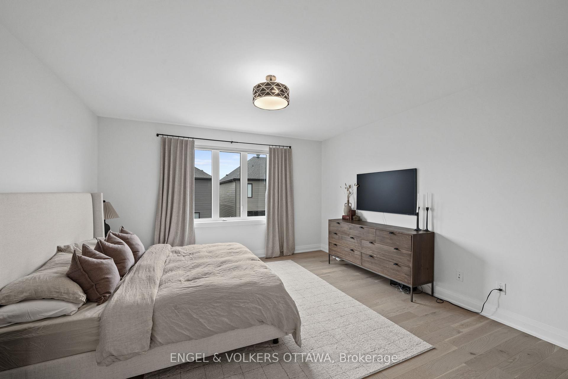Photo 25 of 581 Bridgeport Avenue, Ottawa, Mahogany Community — HOMEH