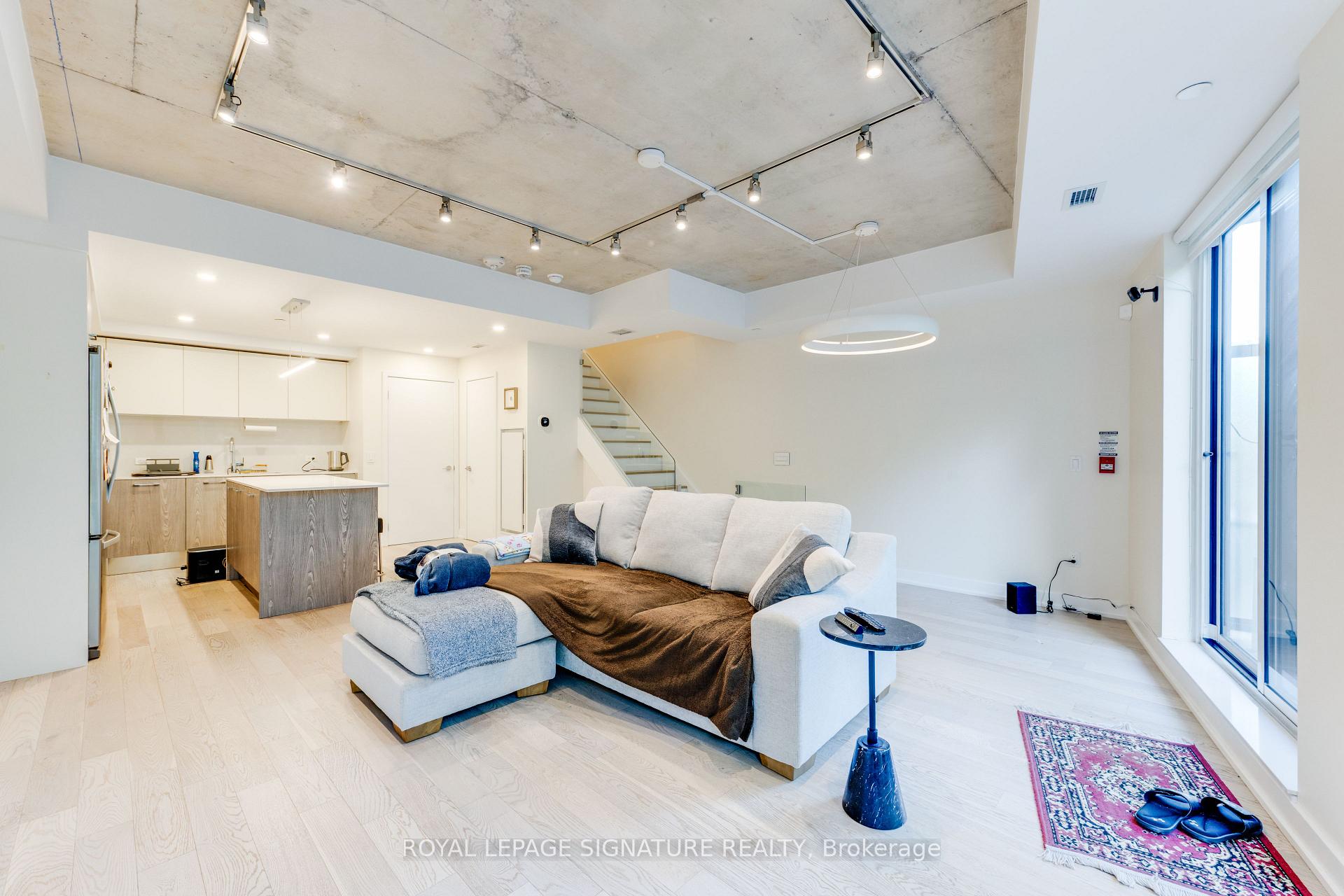 Photo 2 of Unit 107, 630 Kingston Road, Toronto, The Beaches — HOMEH
