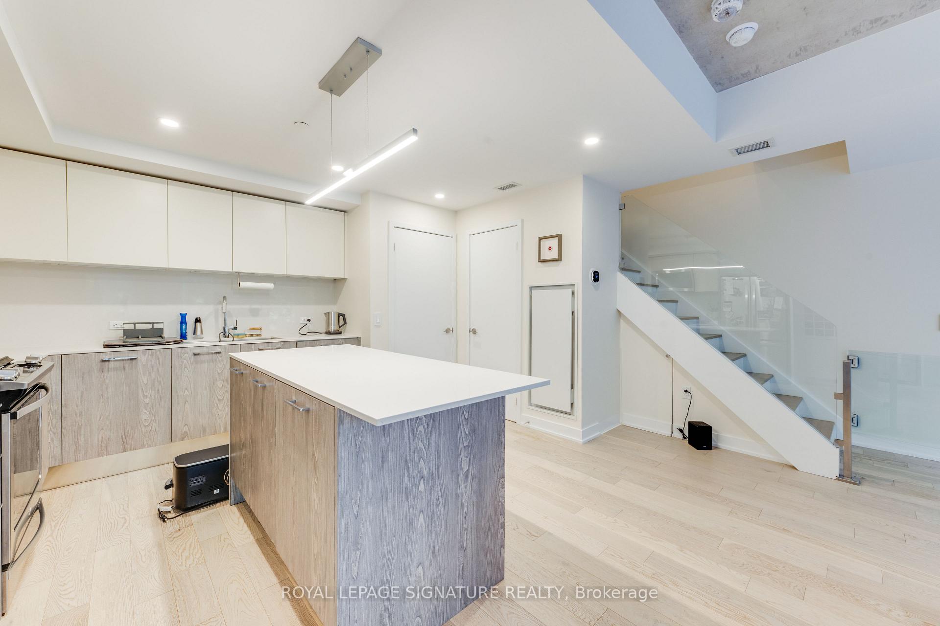 Photo 4 of Unit 107, 630 Kingston Road, Toronto, The Beaches — HOMEH