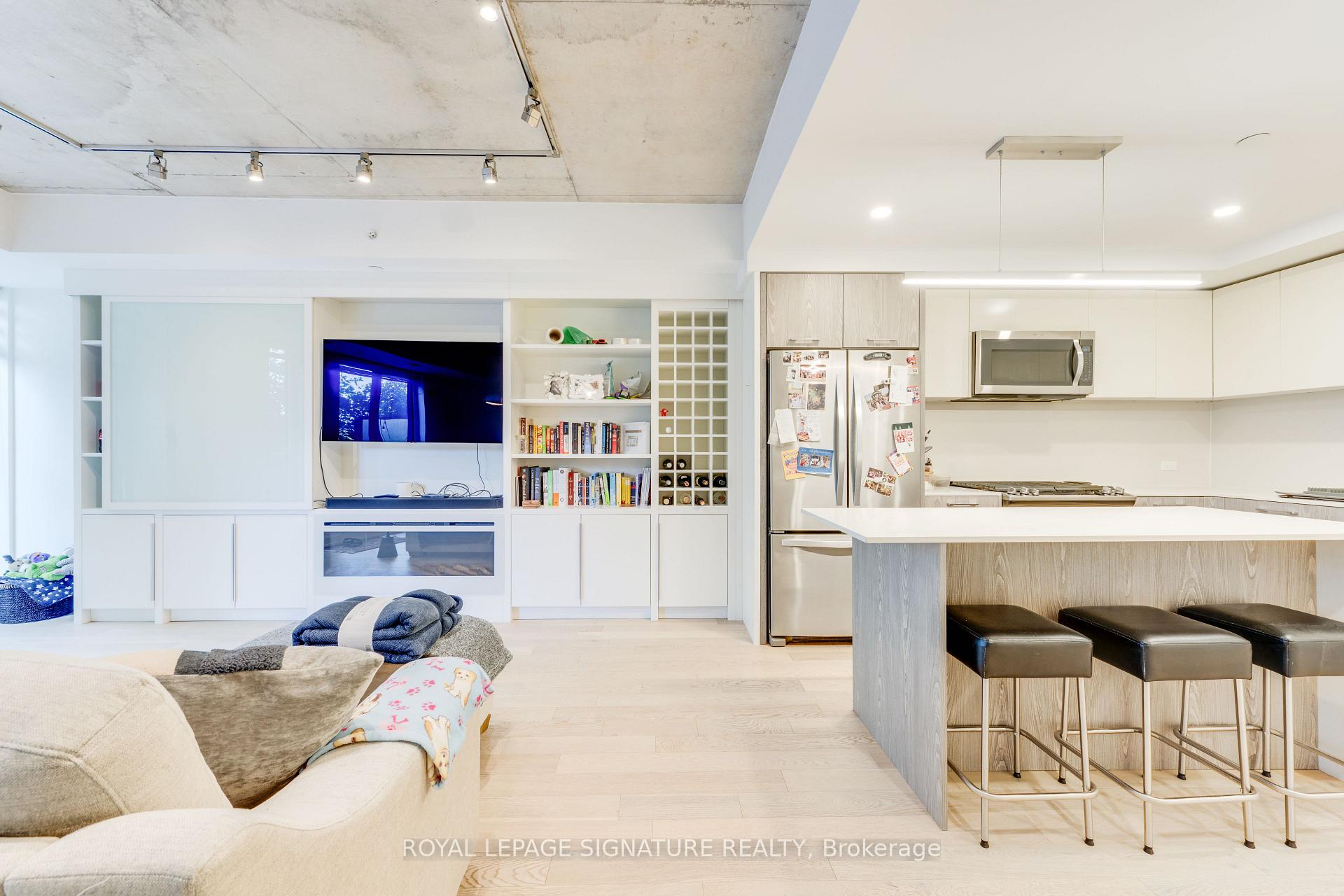 Photo 5 of Unit 107, 630 Kingston Road, Toronto, The Beaches — HOMEH