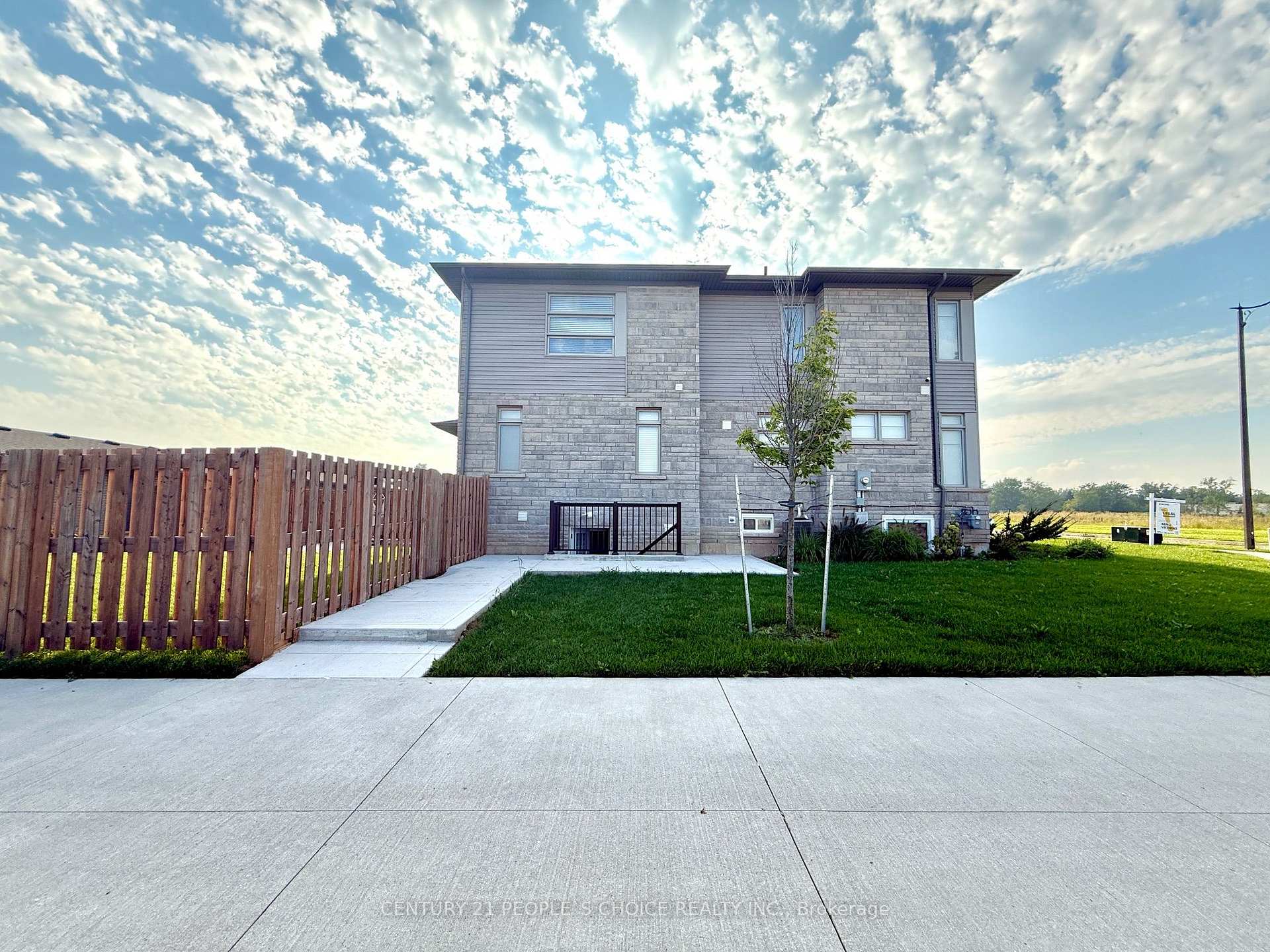 Photo of Unit Basement, 72 Summersides Boulevard S