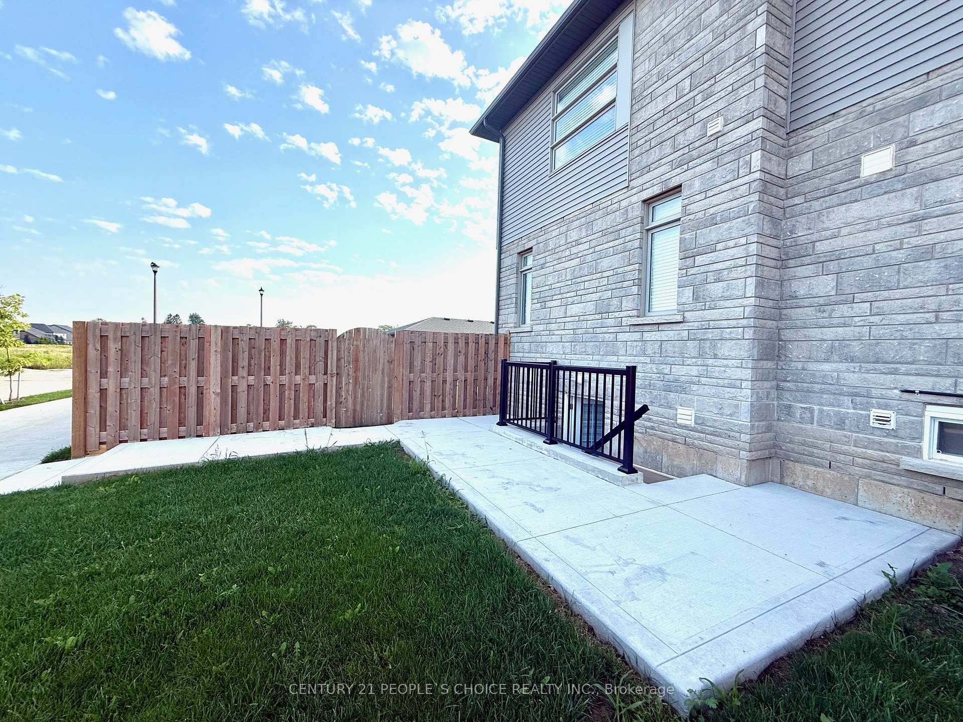 Photo 2 of Unit Basement, 72 Summersides Boulevard S, Pelham, Fonthill — HOMEH