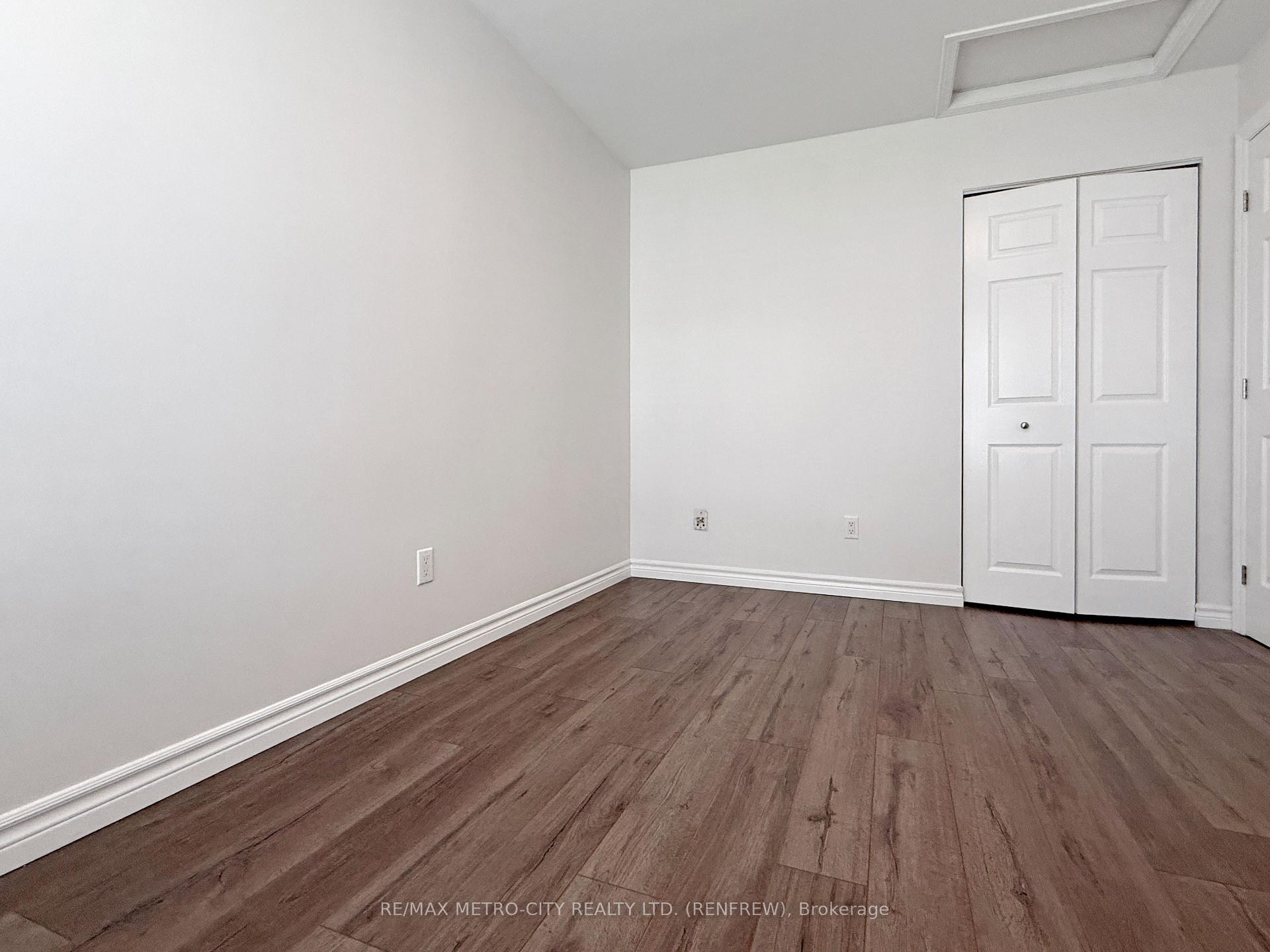 Photo 20 of 813 Eighth Street, Renfrew, Renfrew — HOMEH