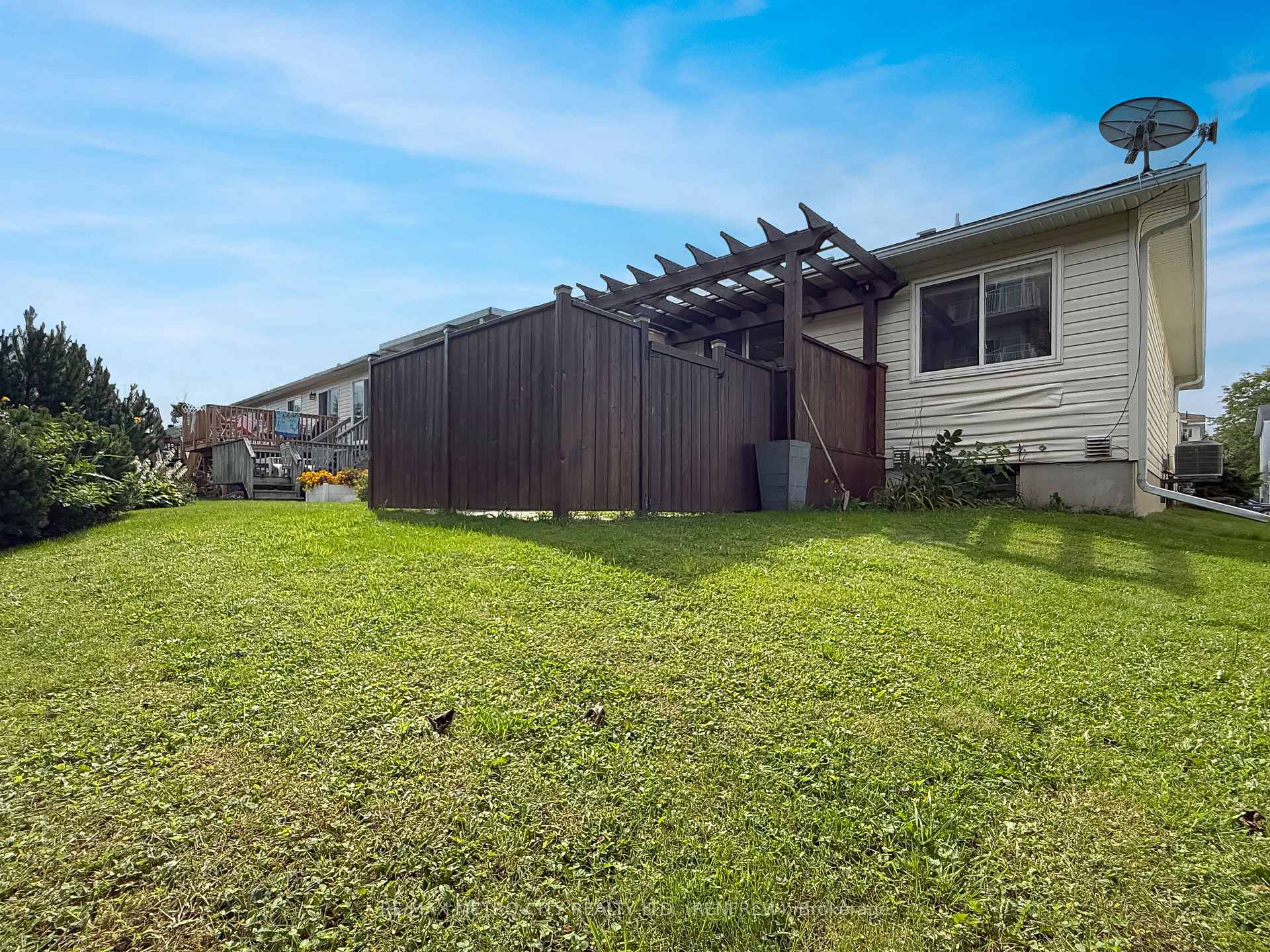 Photo 24 of 813 Eighth Street, Renfrew, Renfrew — HOMEH