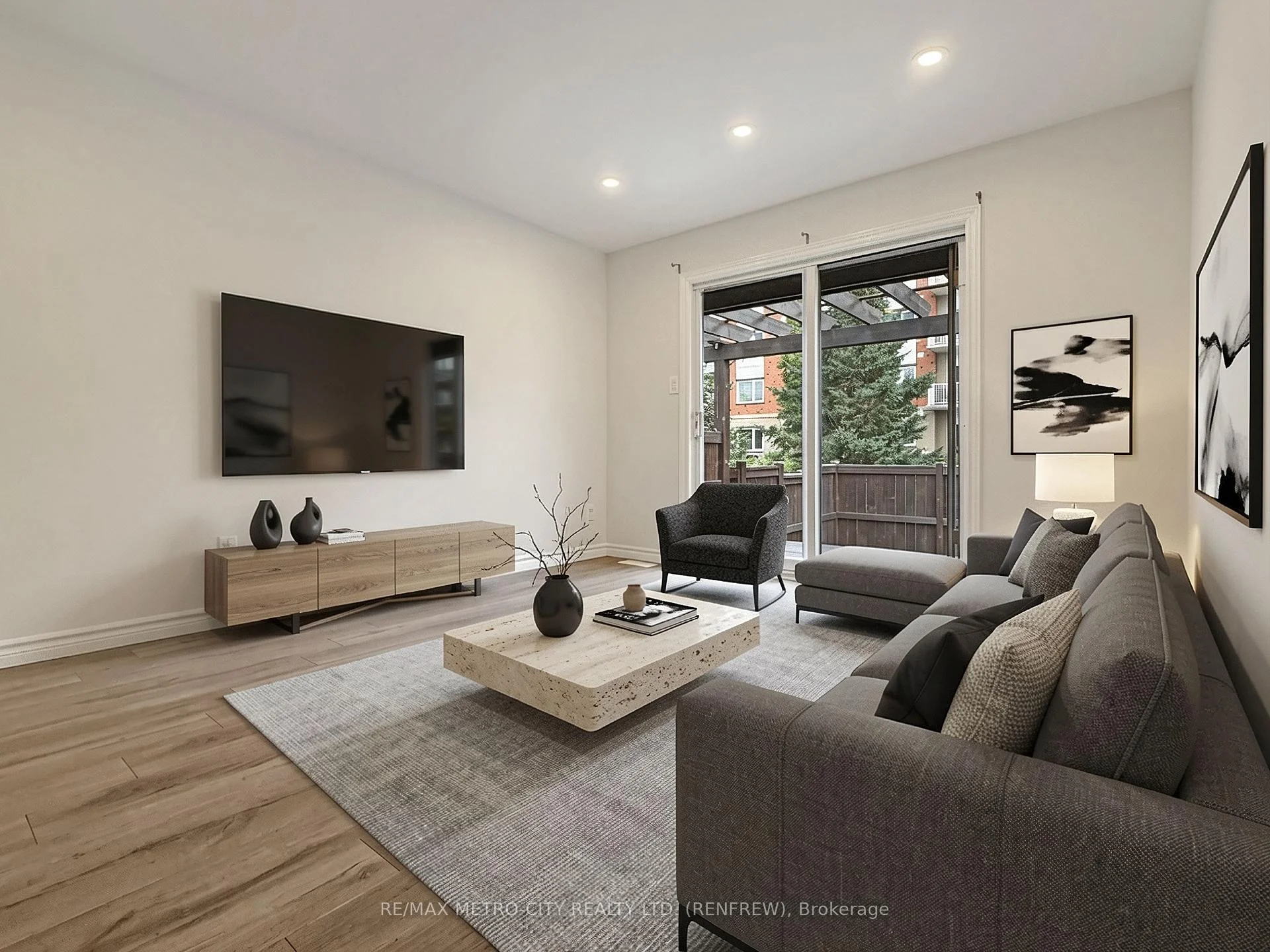Photo 8 of 813 Eighth Street, Renfrew, Renfrew — HOMEH