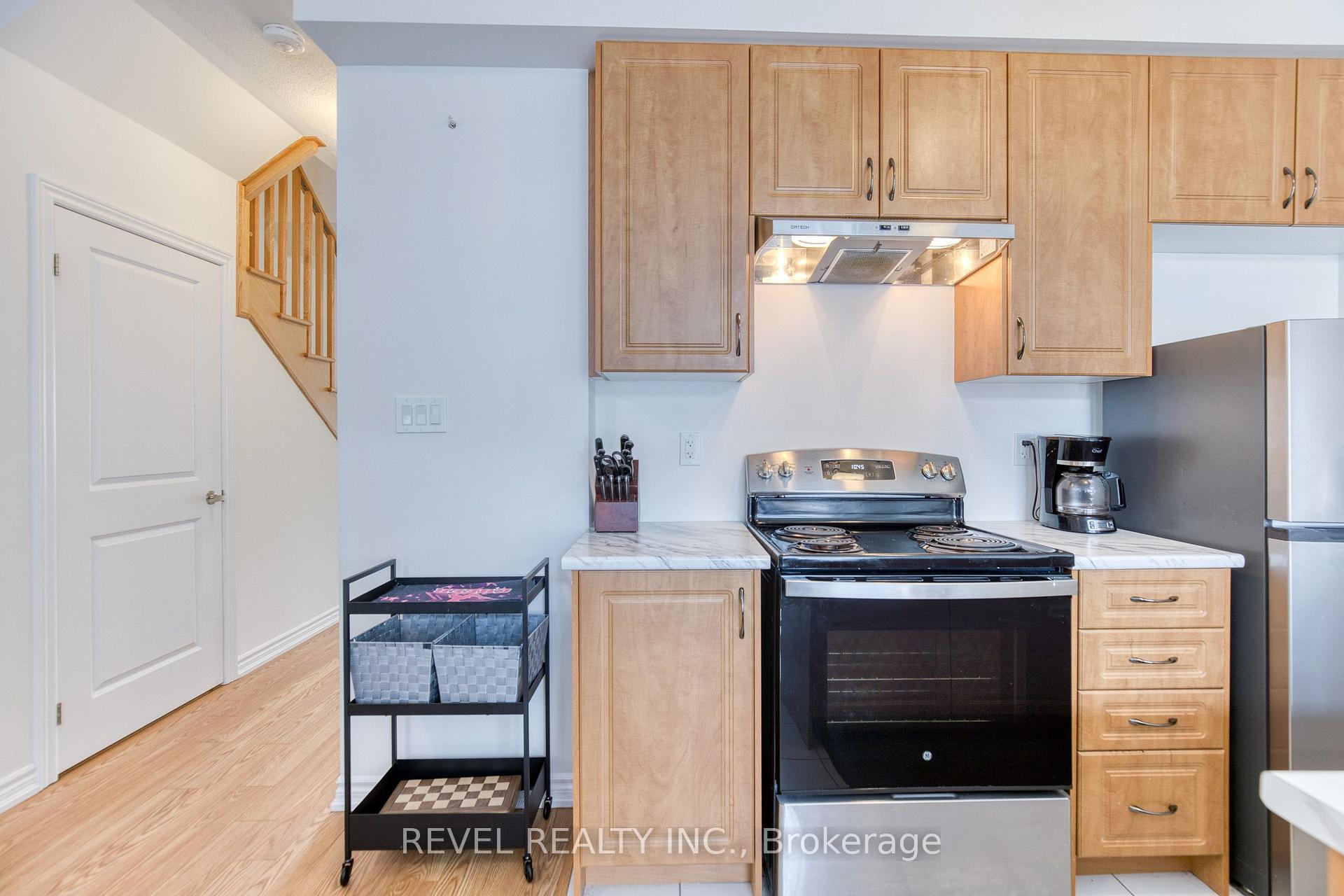 Photo 12 of 12 Hylton Drive, Barrie, Rural Barrie Southeast — HOMEH