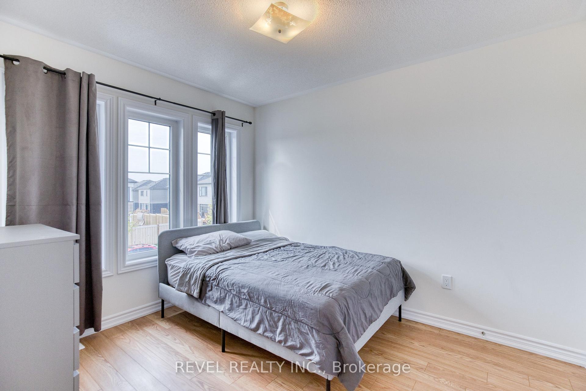 Photo 30 of 12 Hylton Drive, Barrie, Rural Barrie Southeast — HOMEH