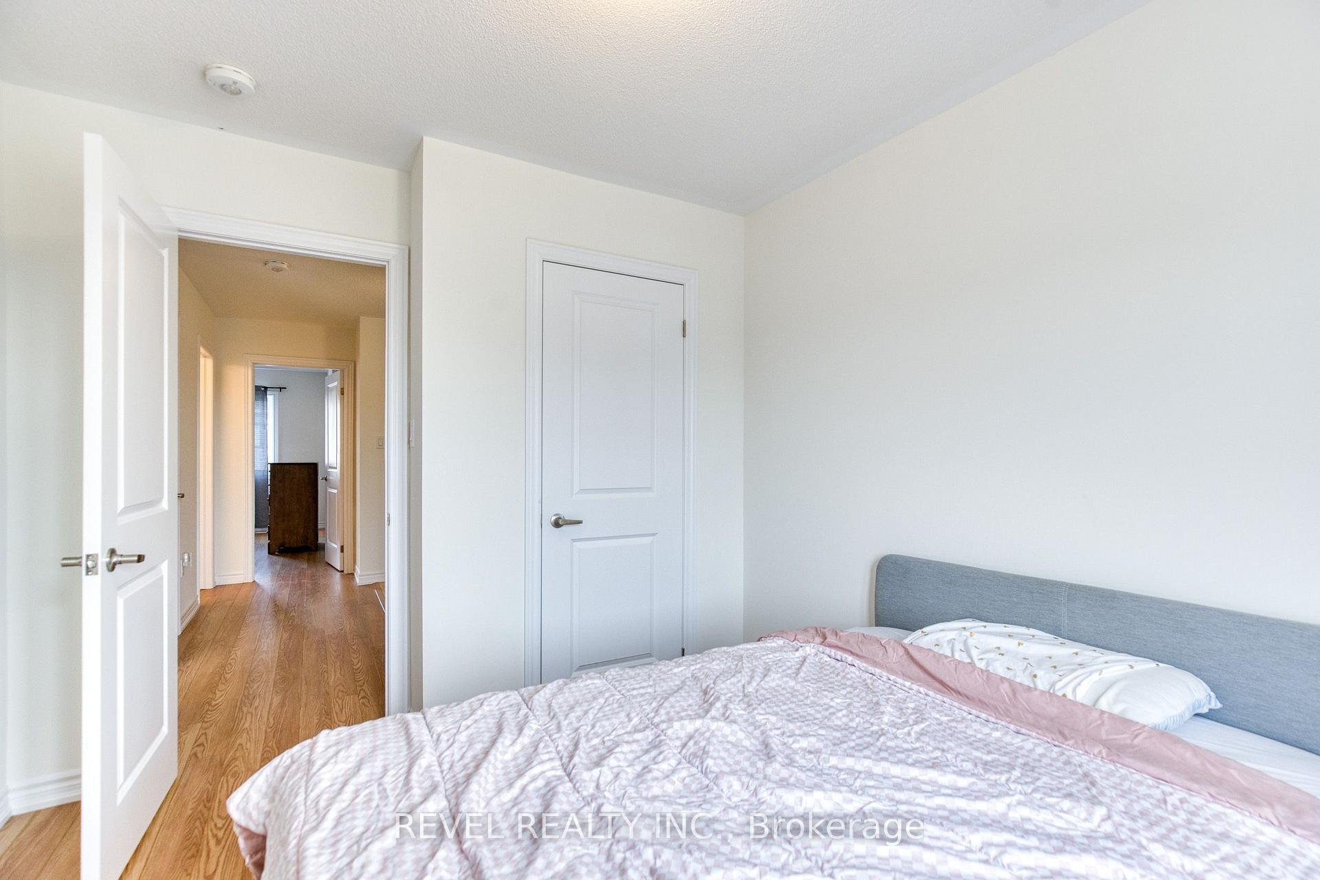 Photo 35 of 12 Hylton Drive, Barrie, Rural Barrie Southeast — HOMEH