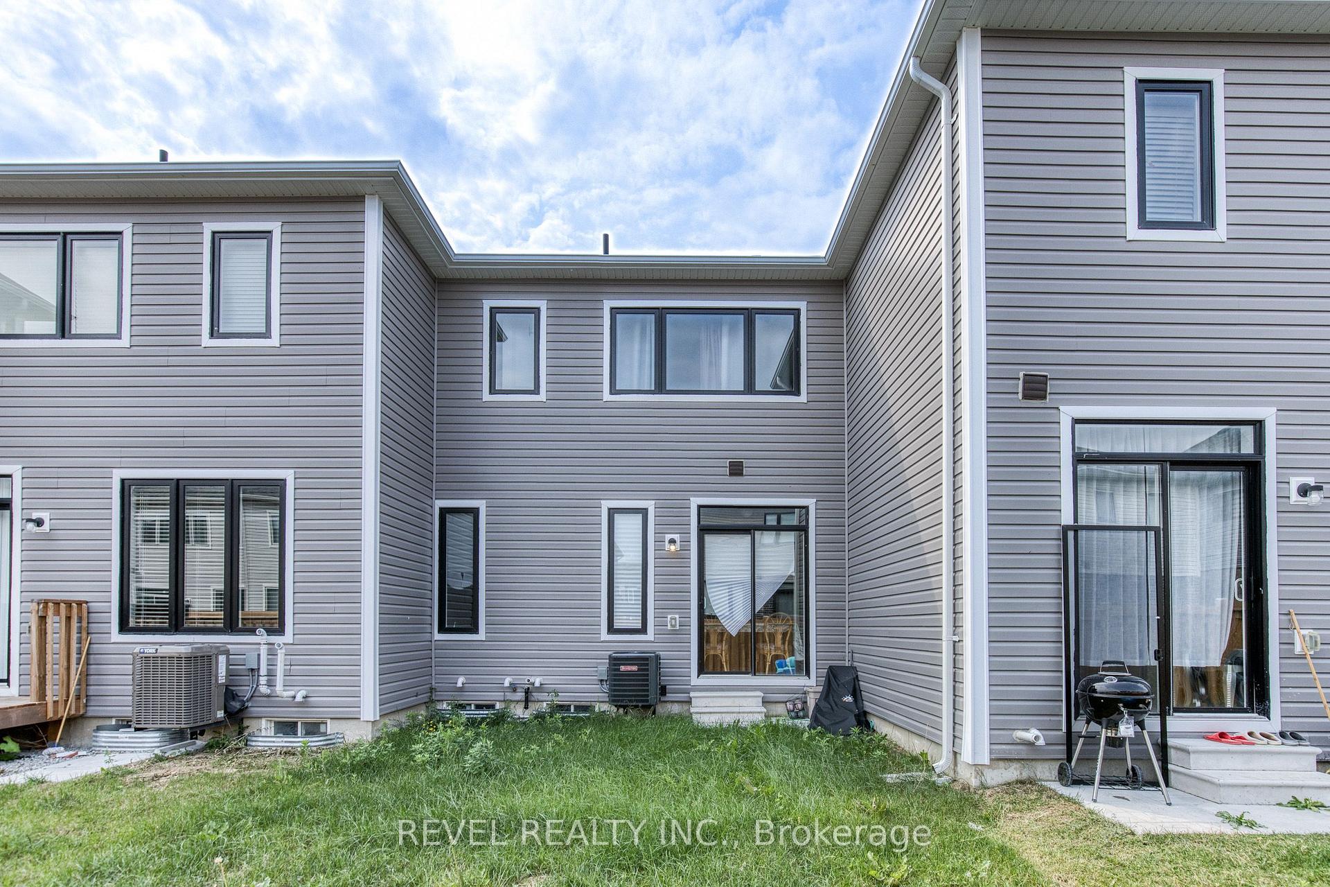 Photo 37 of 12 Hylton Drive, Barrie, Rural Barrie Southeast — HOMEH