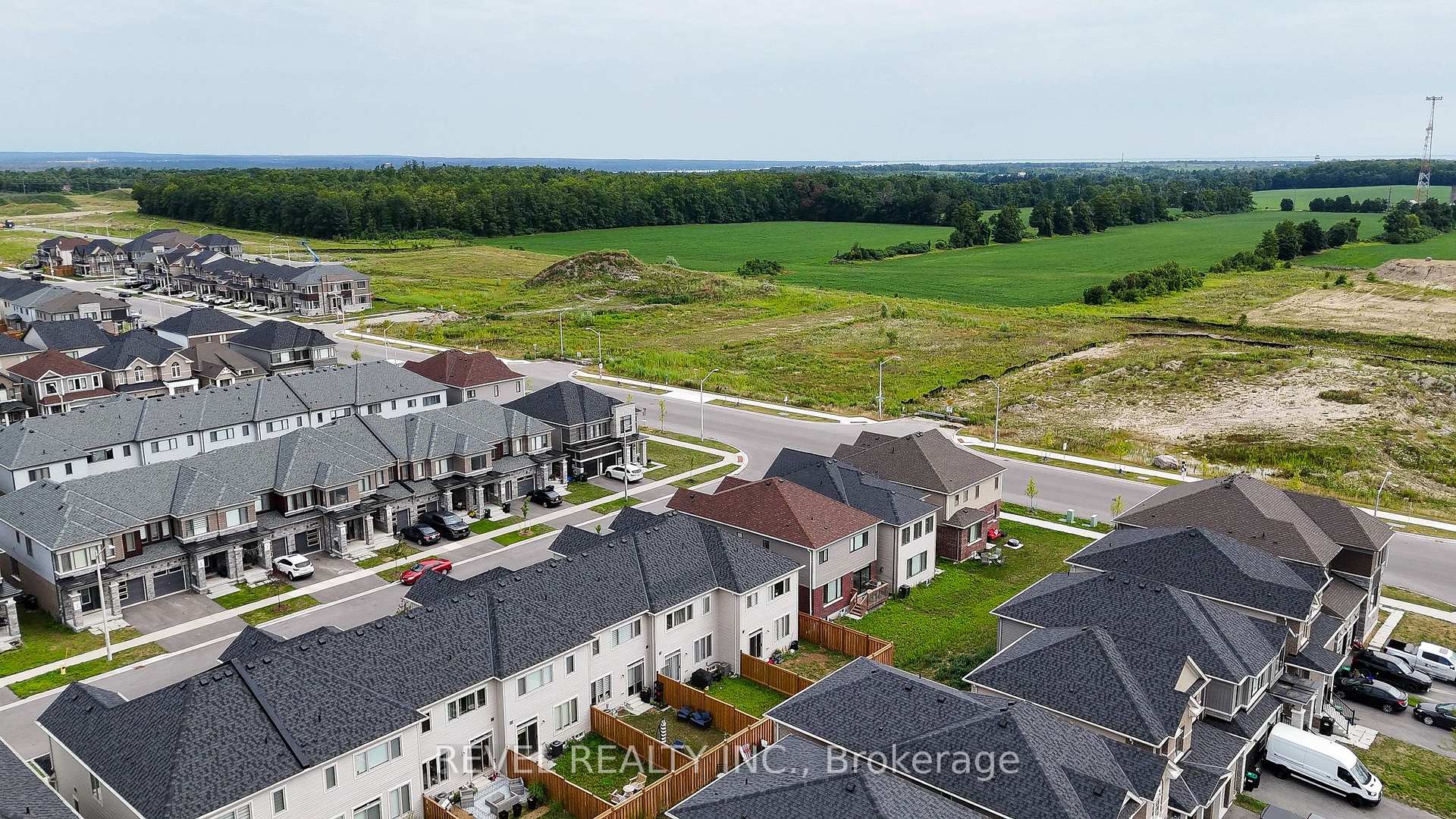 Photo 38 of 12 Hylton Drive, Barrie, Rural Barrie Southeast — HOMEH