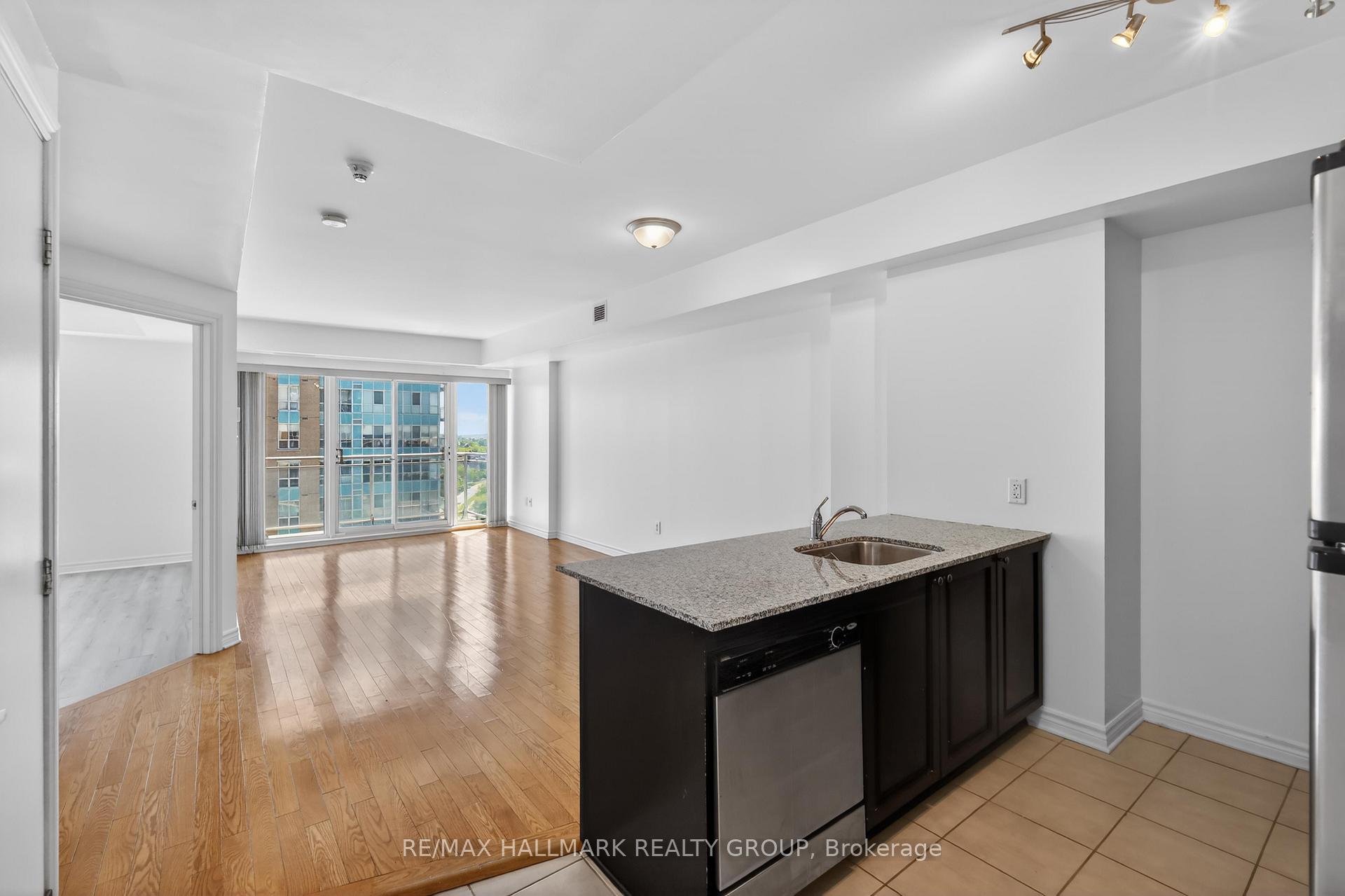 Photo 4 of Unit 1503, 70 Landry Street, Ottawa, Vanier — HOMEH