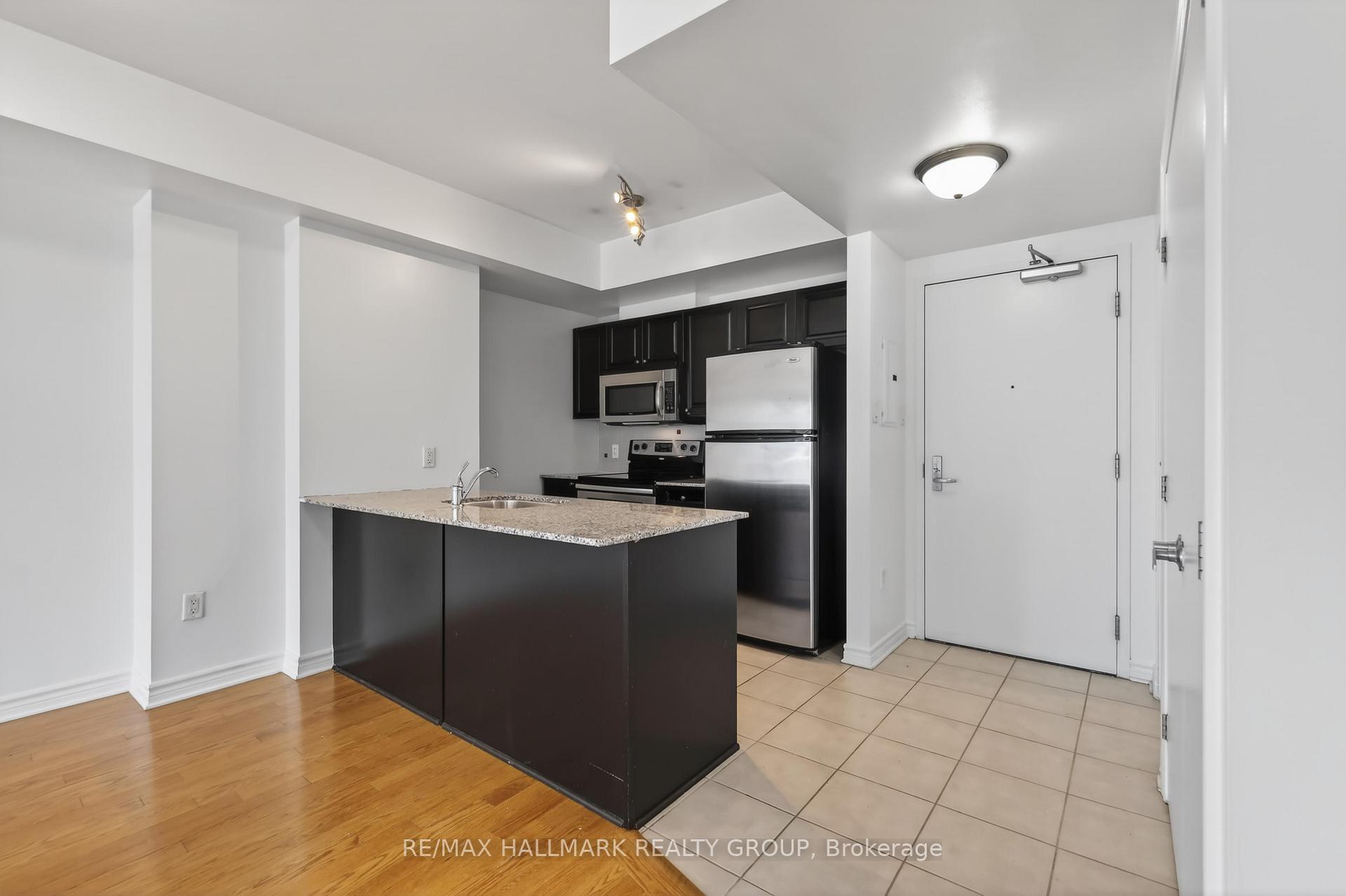 Photo 6 of Unit 1503, 70 Landry Street, Ottawa, Vanier — HOMEH