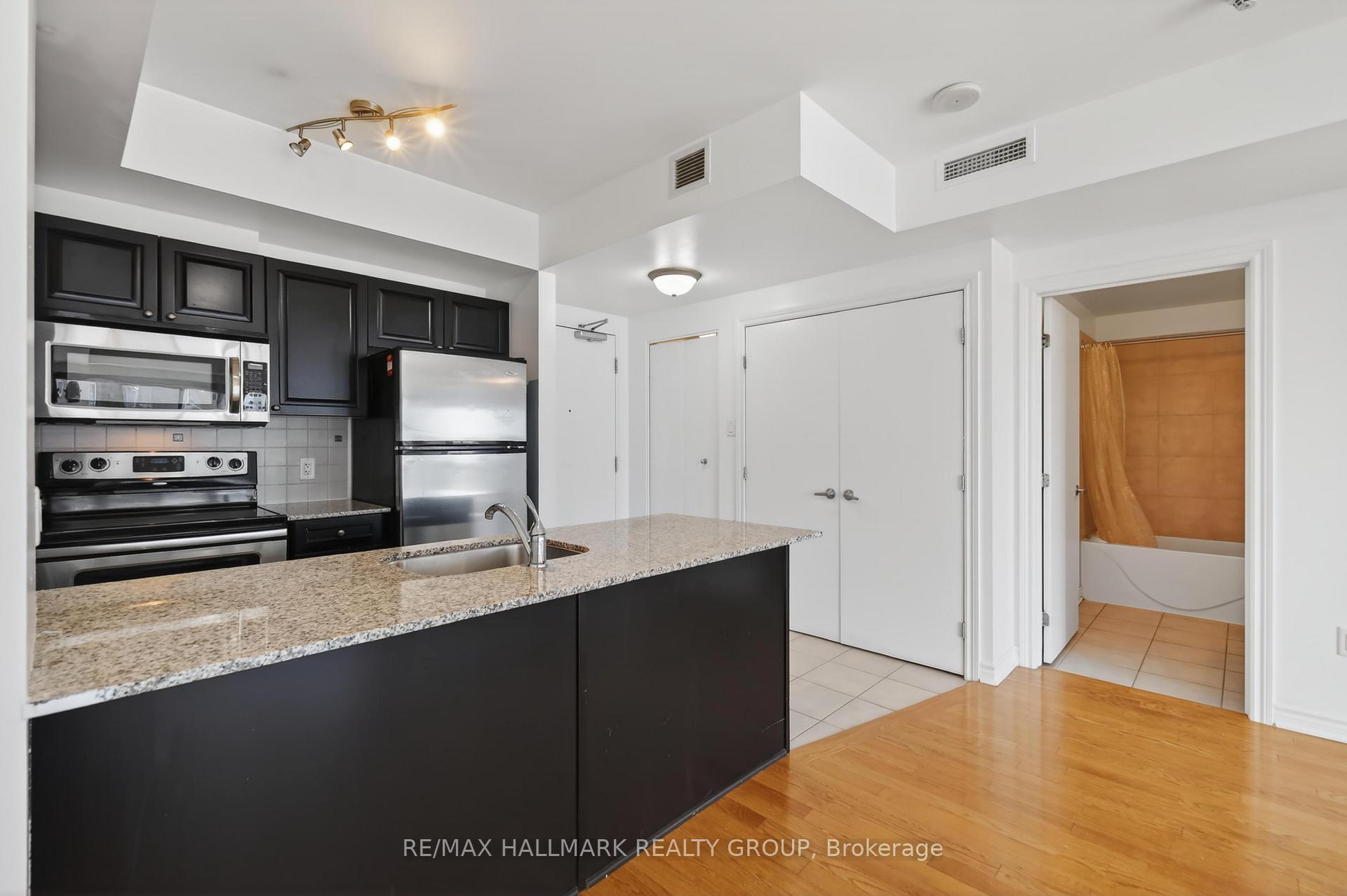 Photo 7 of Unit 1503, 70 Landry Street, Ottawa, Vanier — HOMEH