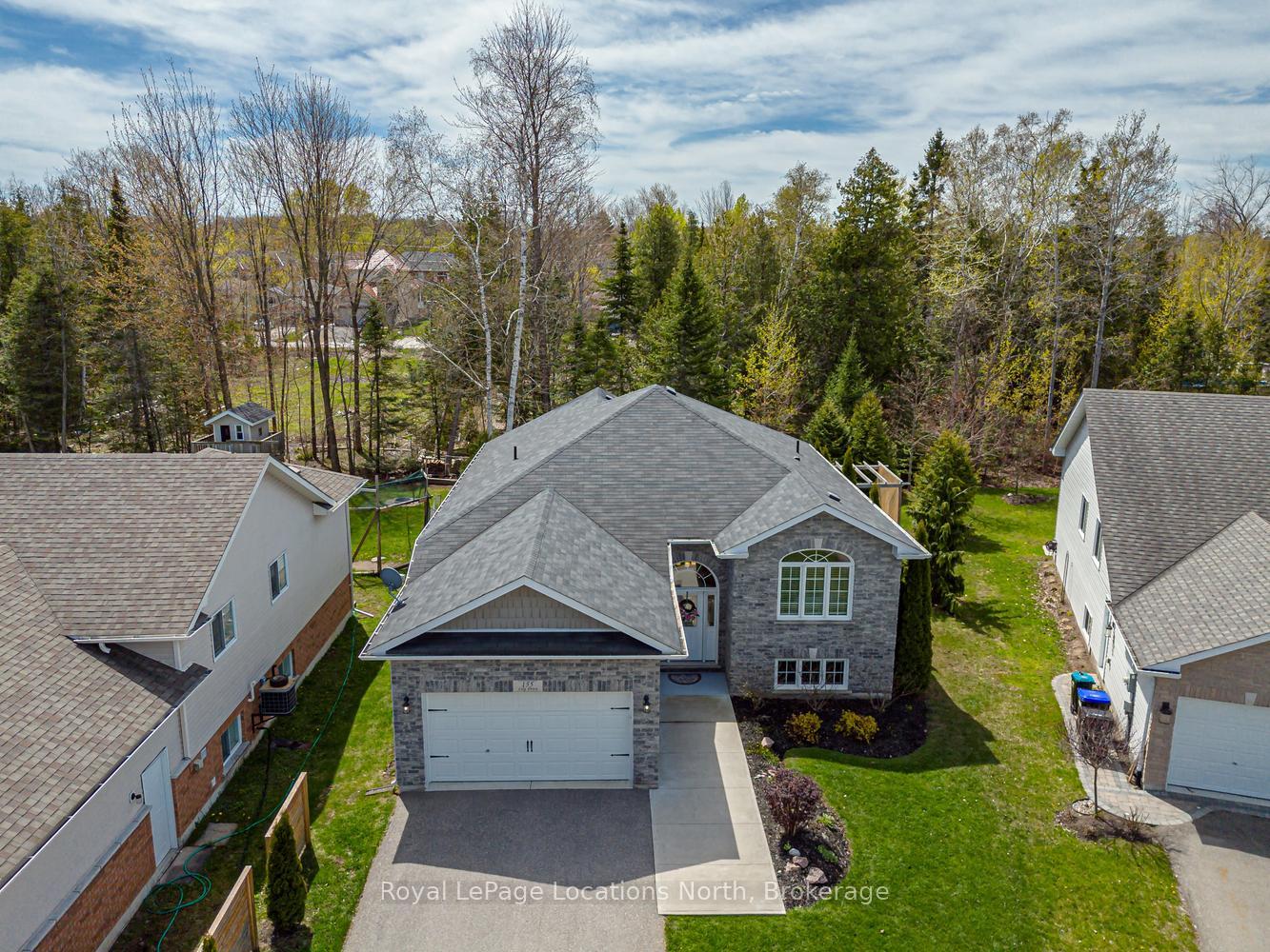Photo 1 of 155 Lily Drive, Wasaga Beach — HOMEH