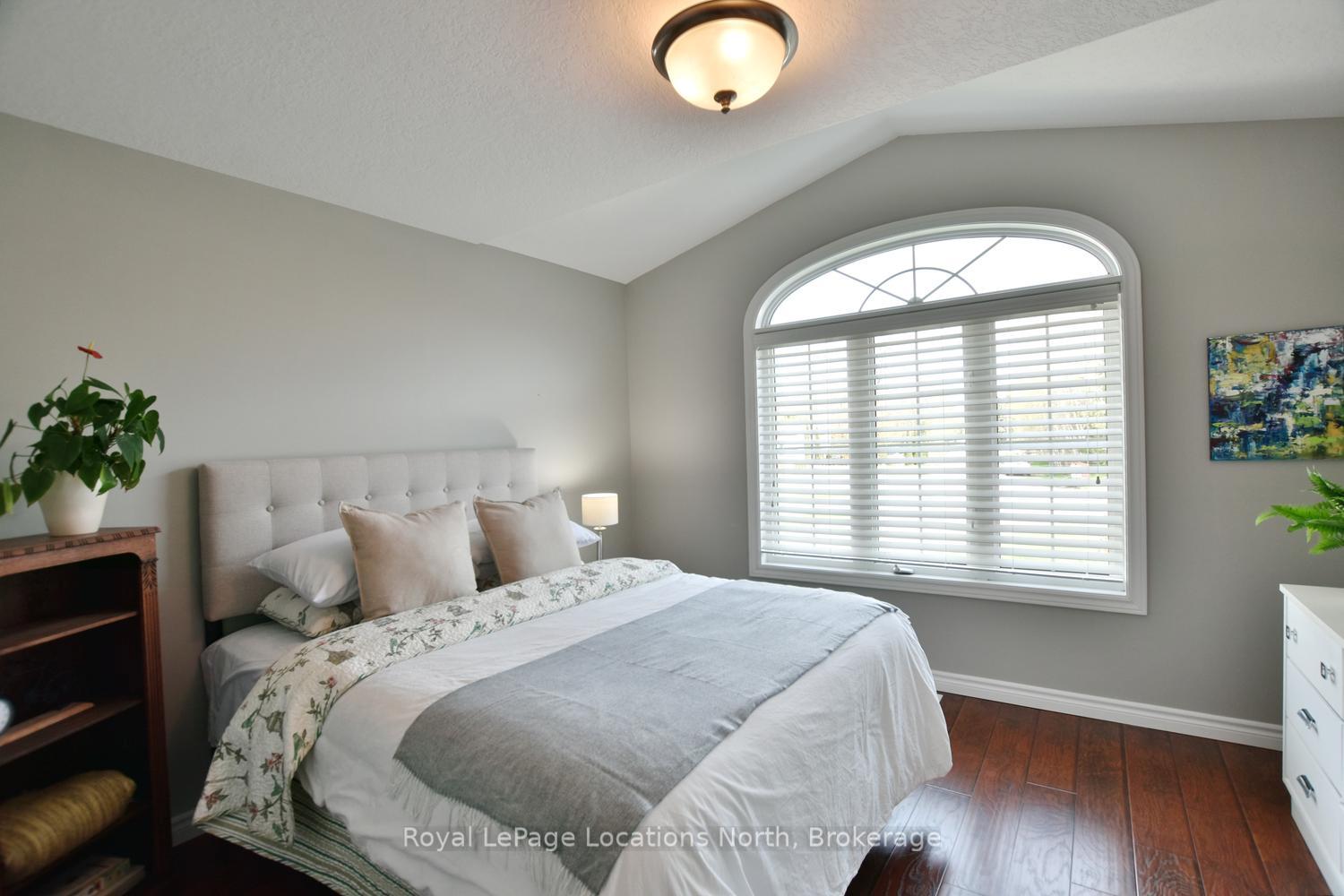 Photo 21 of 155 Lily Drive, Wasaga Beach — HOMEH