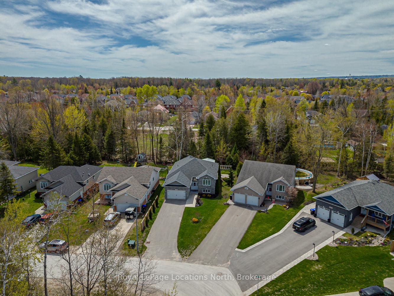 Photo 42 of 155 Lily Drive, Wasaga Beach — HOMEH