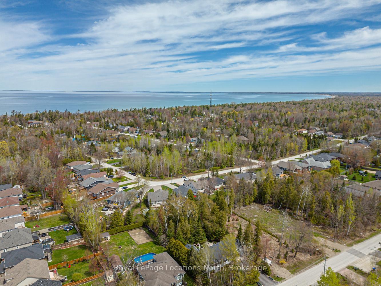 Photo 43 of 155 Lily Drive, Wasaga Beach — HOMEH