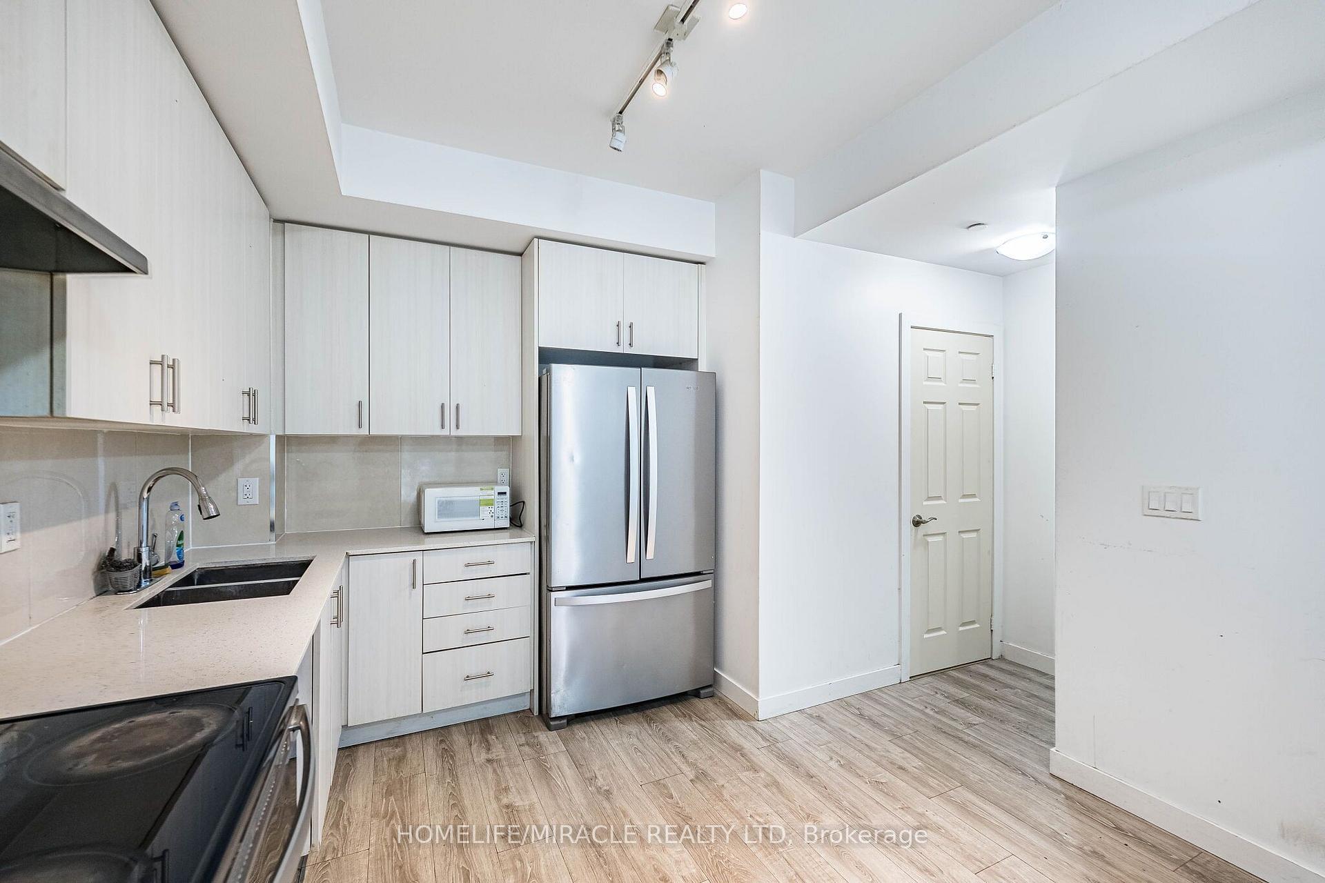 Photo 10 of Unit 86, 200 Malta Avenue, Brampton, Fletcher's Creek South — HOMEH