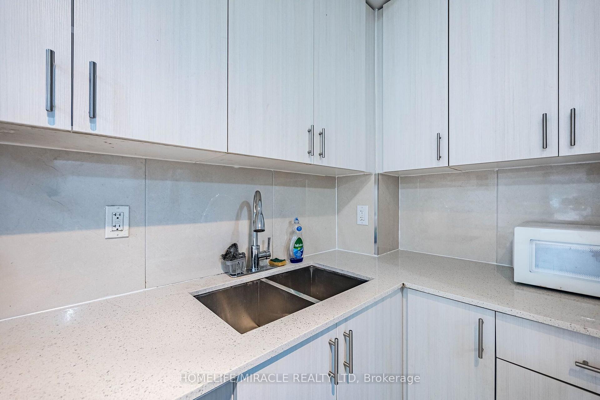 Photo 15 of Unit 86, 200 Malta Avenue, Brampton, Fletcher's Creek South — HOMEH