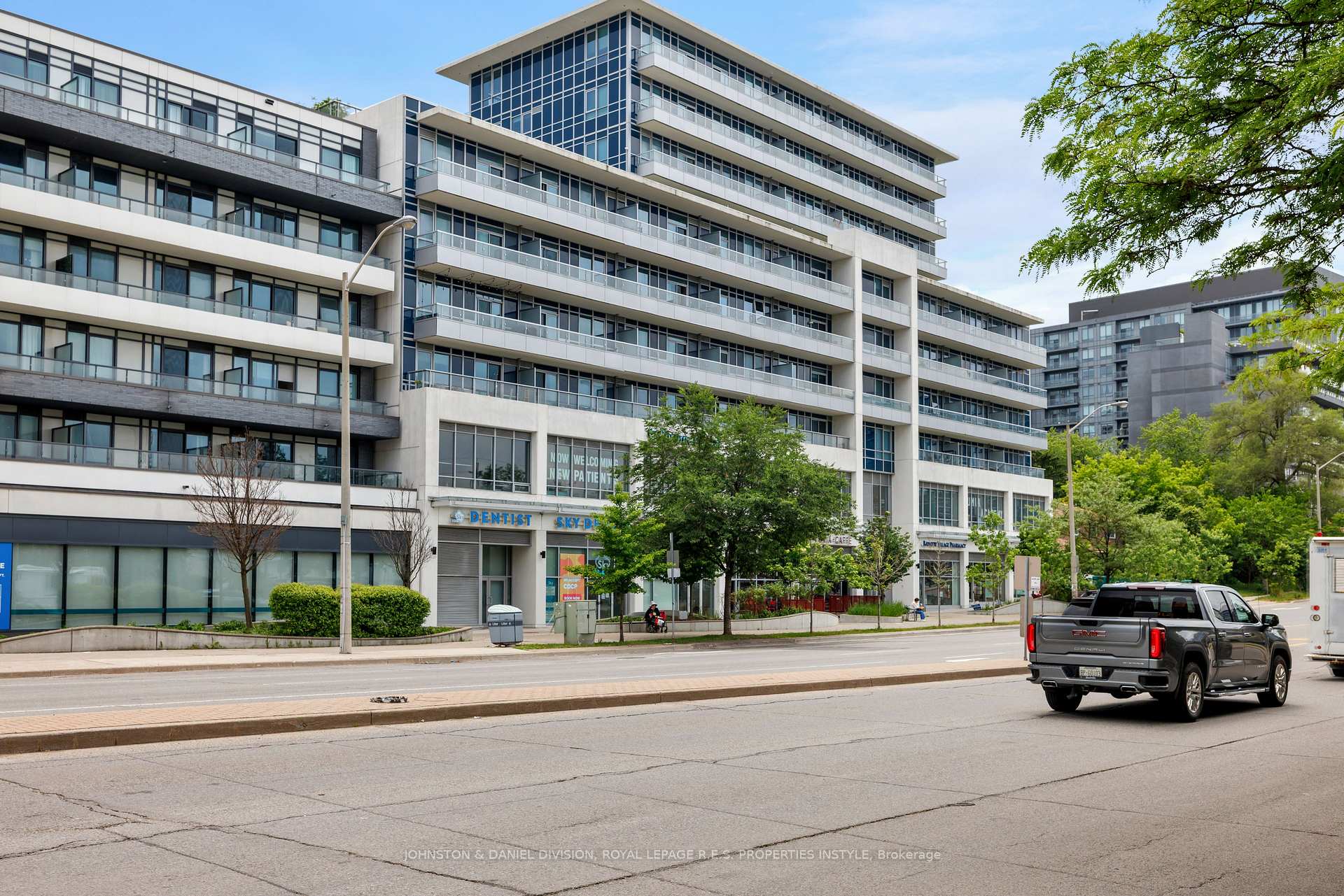 Photo 2 of Unit 327, 591 Sheppard Avenue E, North York, Bayview Village — HOMEH