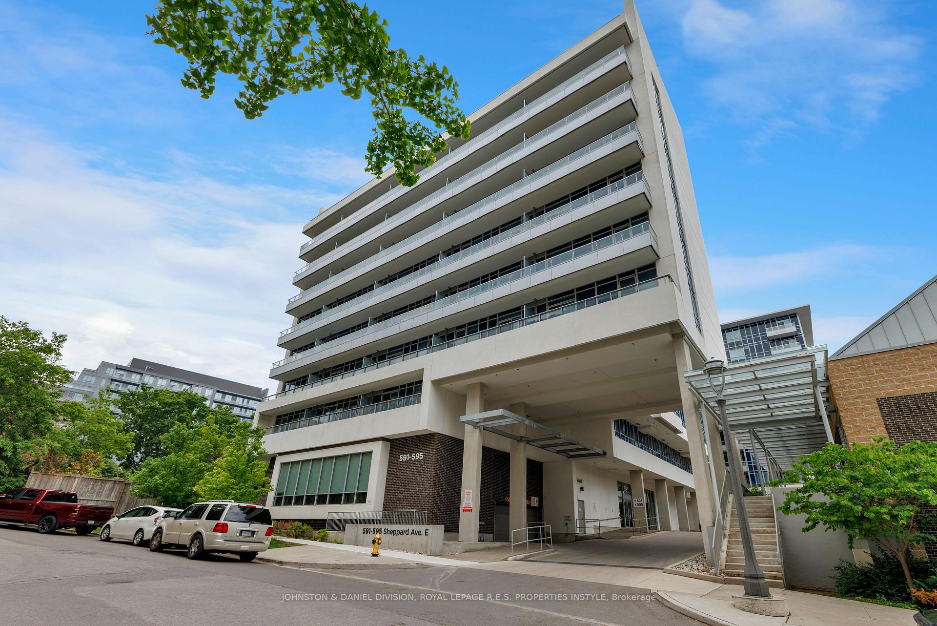 Photo 3 of Unit 327, 591 Sheppard Avenue E, North York, Bayview Village — HOMEH