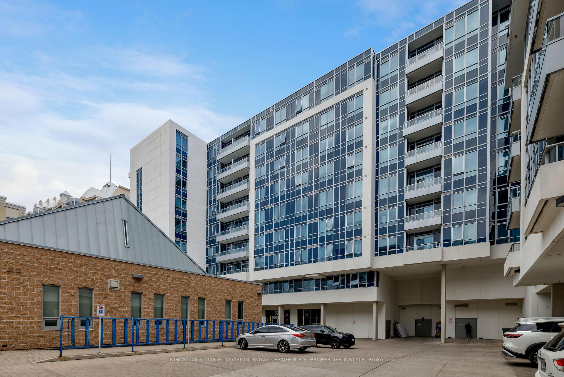 Photo 4 of Unit 327, 591 Sheppard Avenue E, North York, Bayview Village — HOMEH