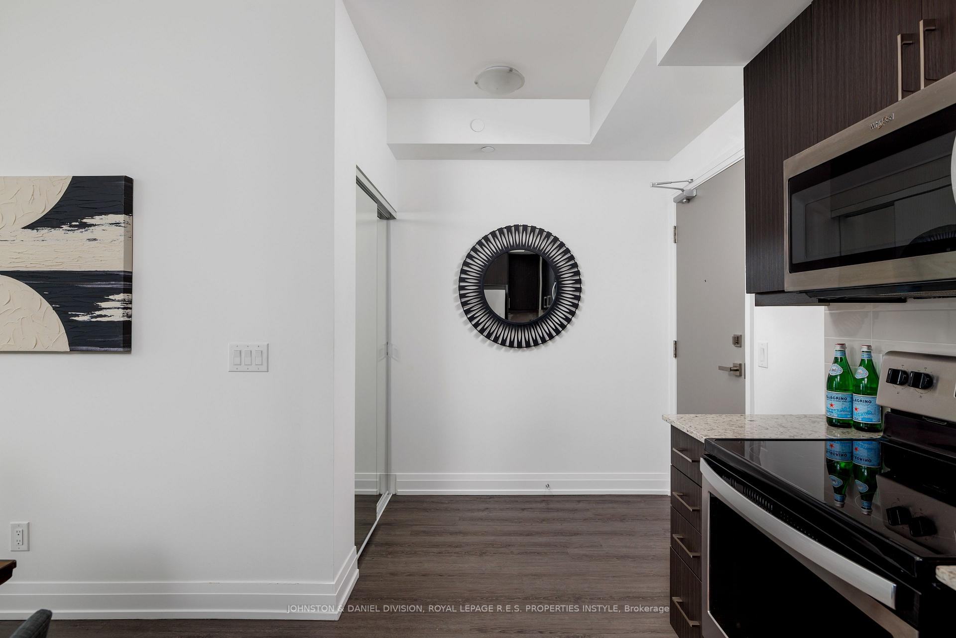 Photo 5 of Unit 327, 591 Sheppard Avenue E, North York, Bayview Village — HOMEH