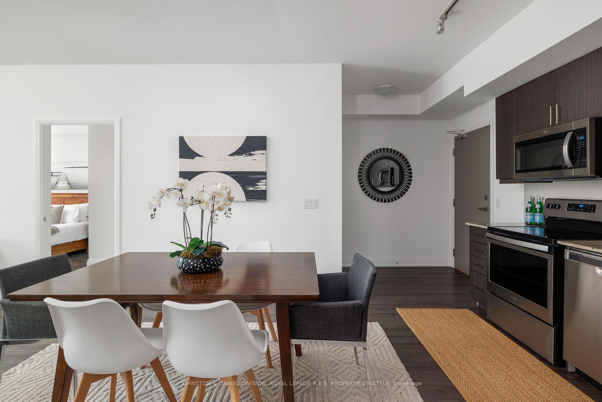 Photo 9 of Unit 327, 591 Sheppard Avenue E, North York, Bayview Village — HOMEH