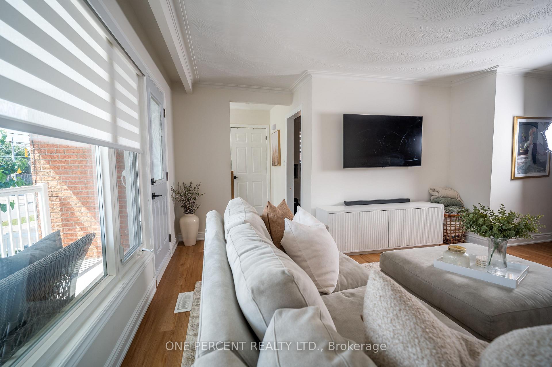 Photo 6 of 75 Plunkett Road, North York, Humber Summit — HOMEH