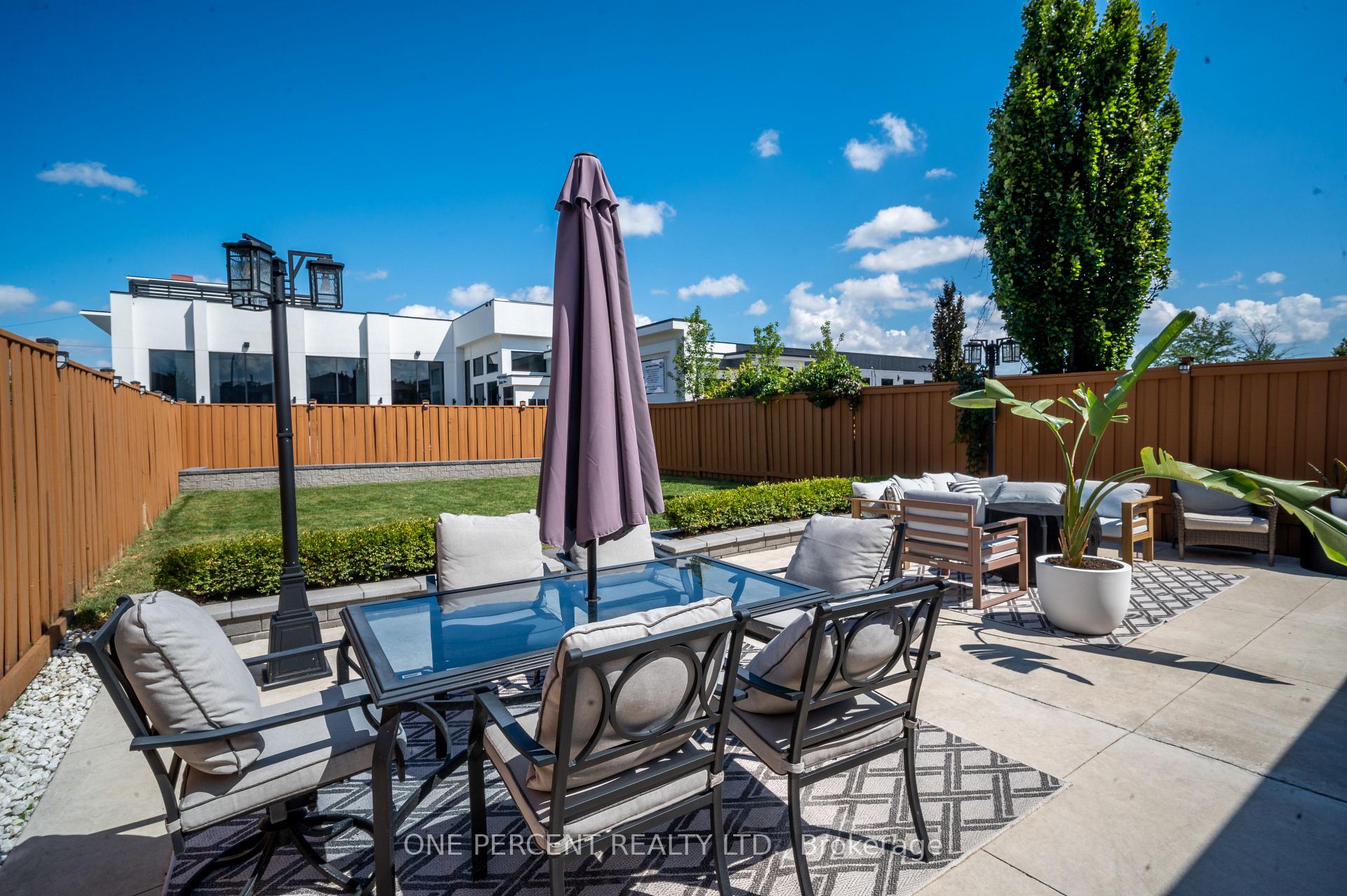 Photo 36 of 75 Plunkett Road, North York, Humber Summit — HOMEH