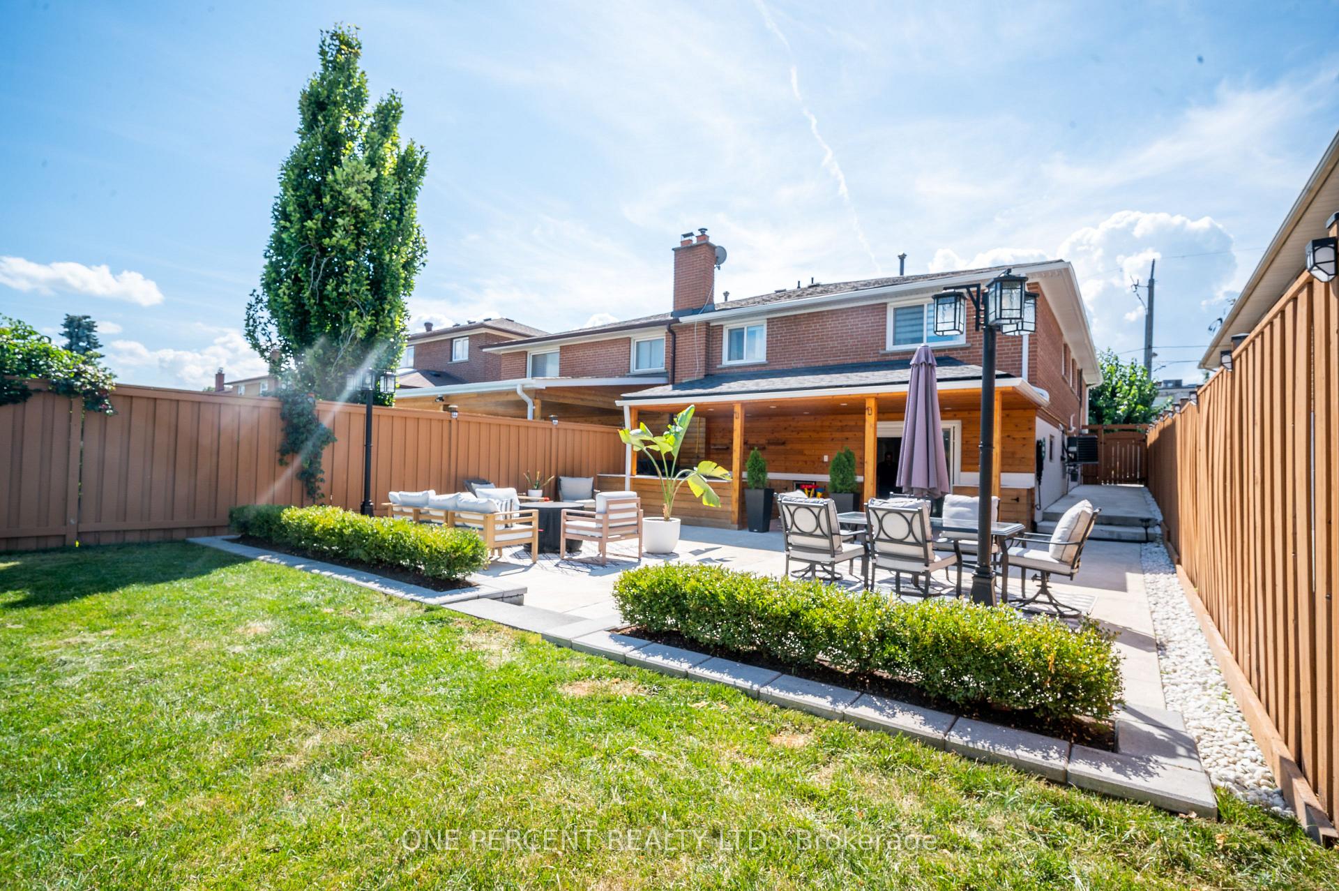 Photo 38 of 75 Plunkett Road, North York, Humber Summit — HOMEH