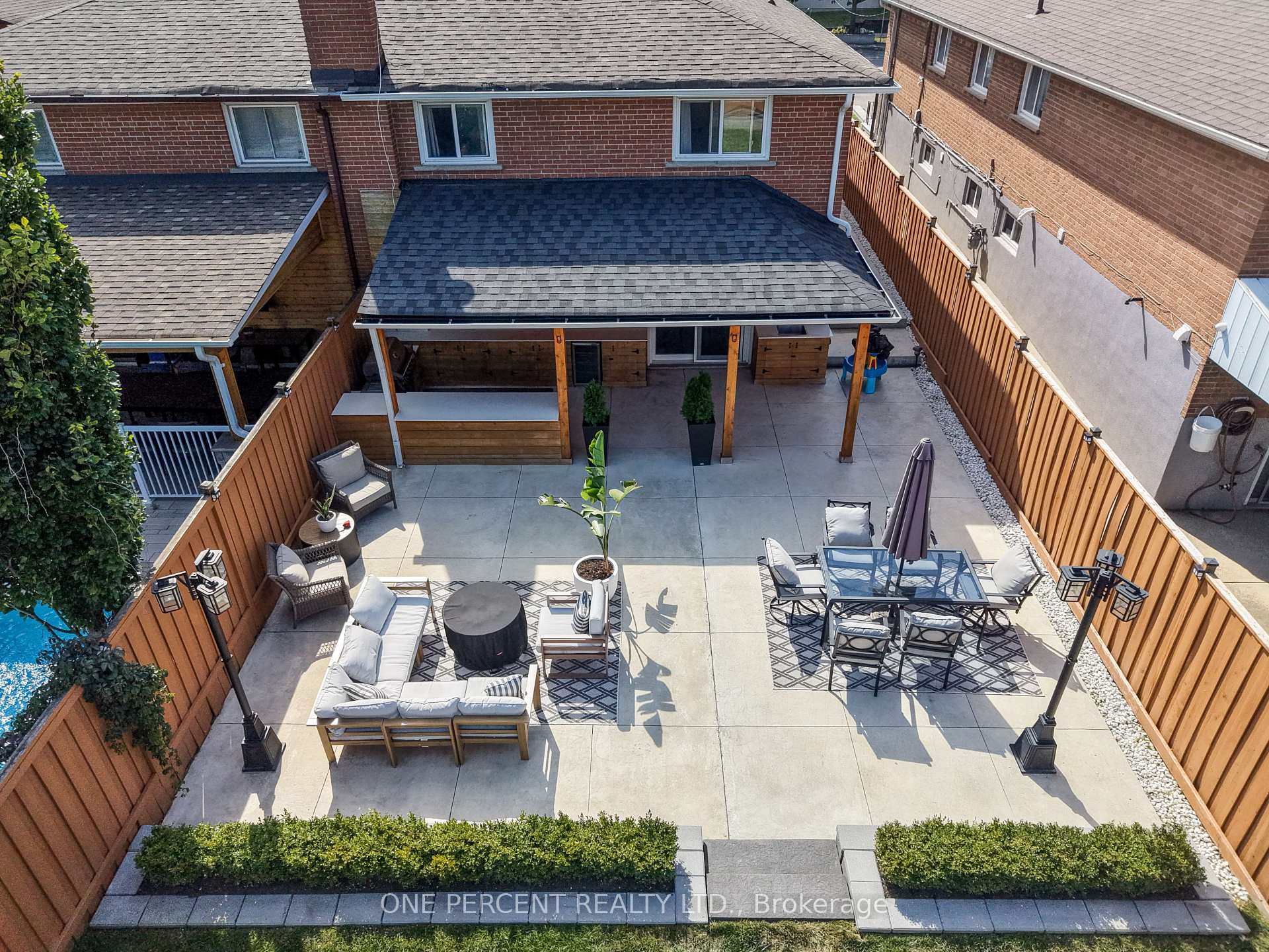 Photo 39 of 75 Plunkett Road, North York, Humber Summit — HOMEH