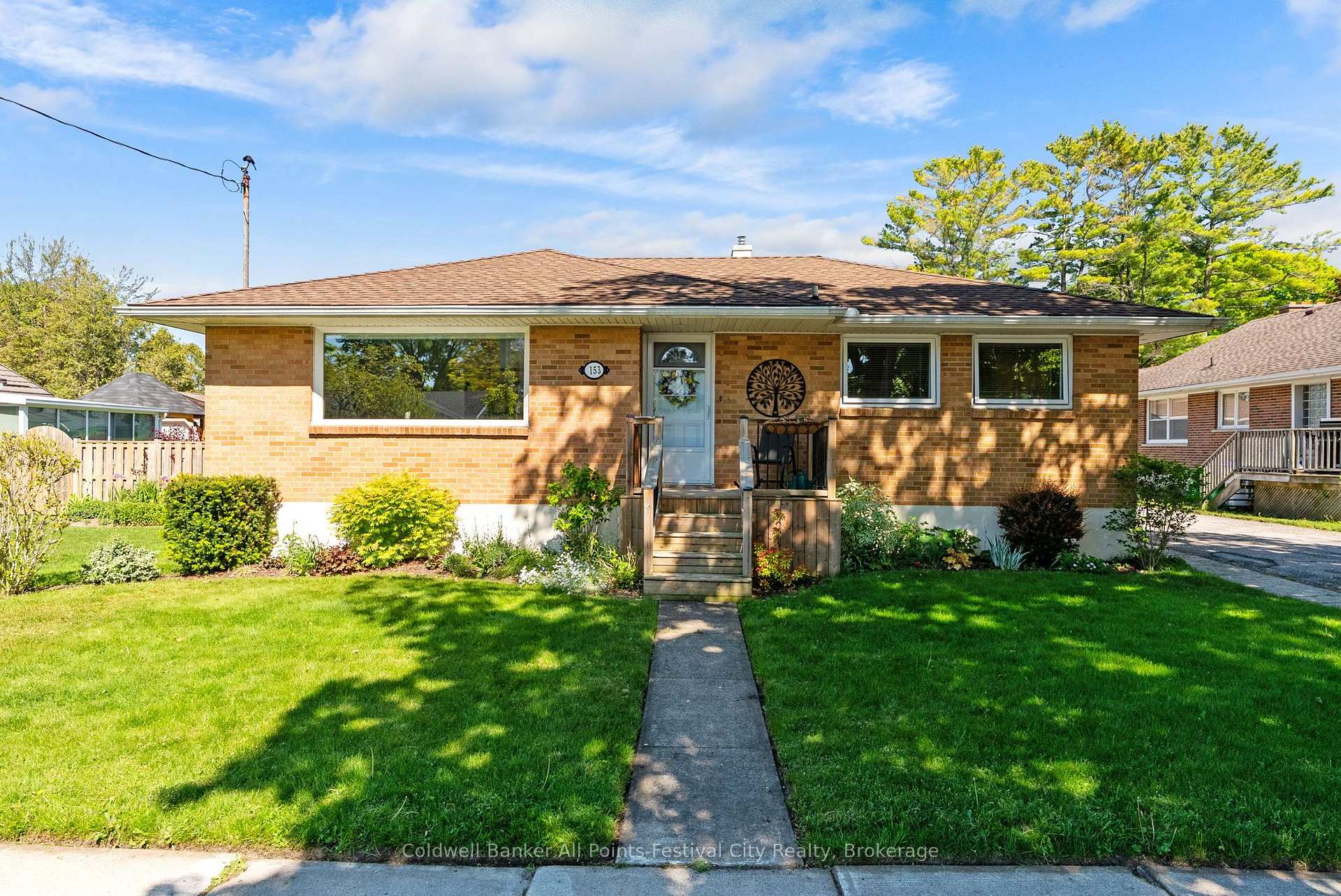 Photo 2 of 153 Warren Street, Goderich, Goderich (Town) — HOMEH