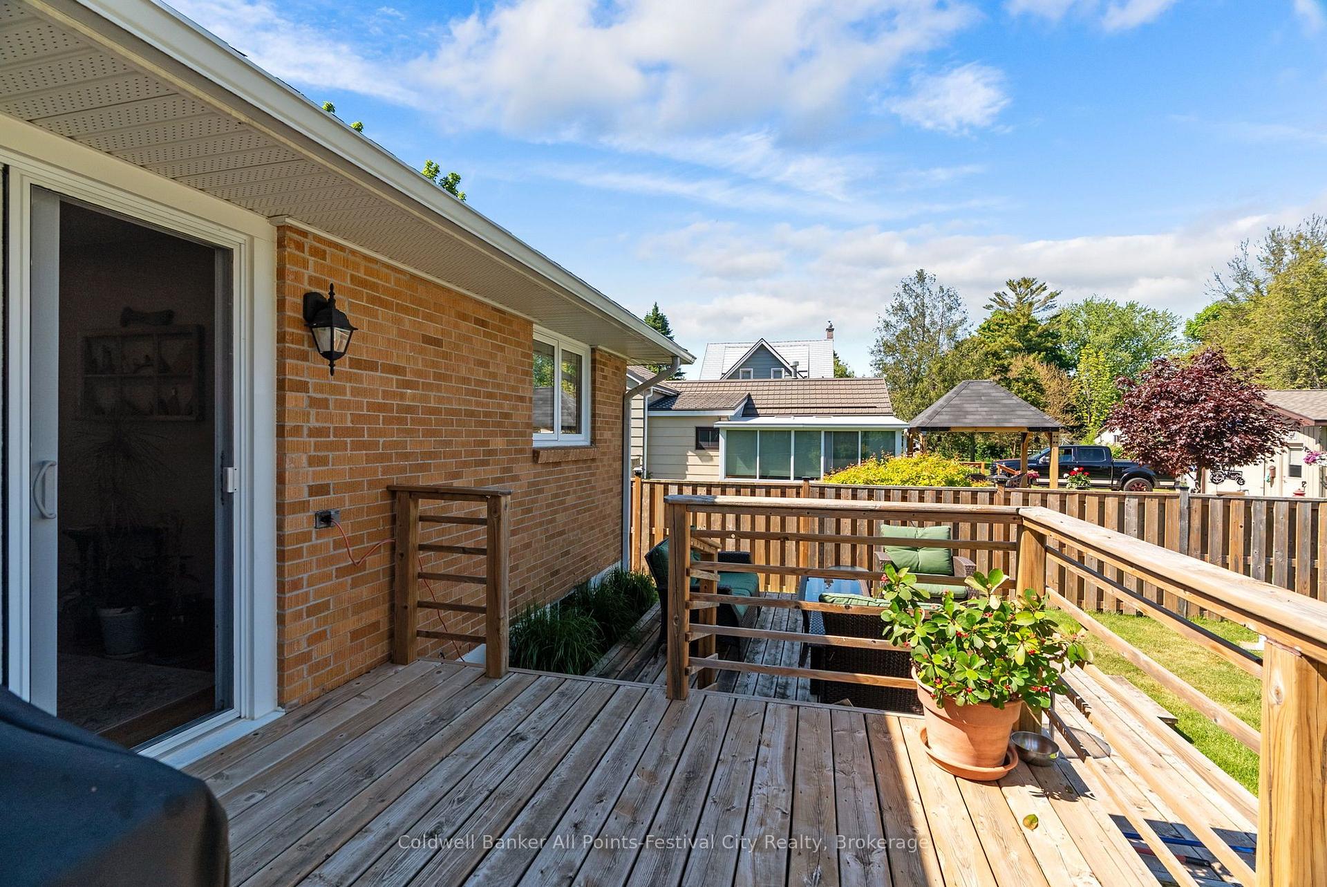 Photo 33 of 153 Warren Street, Goderich, Goderich (Town) — HOMEH