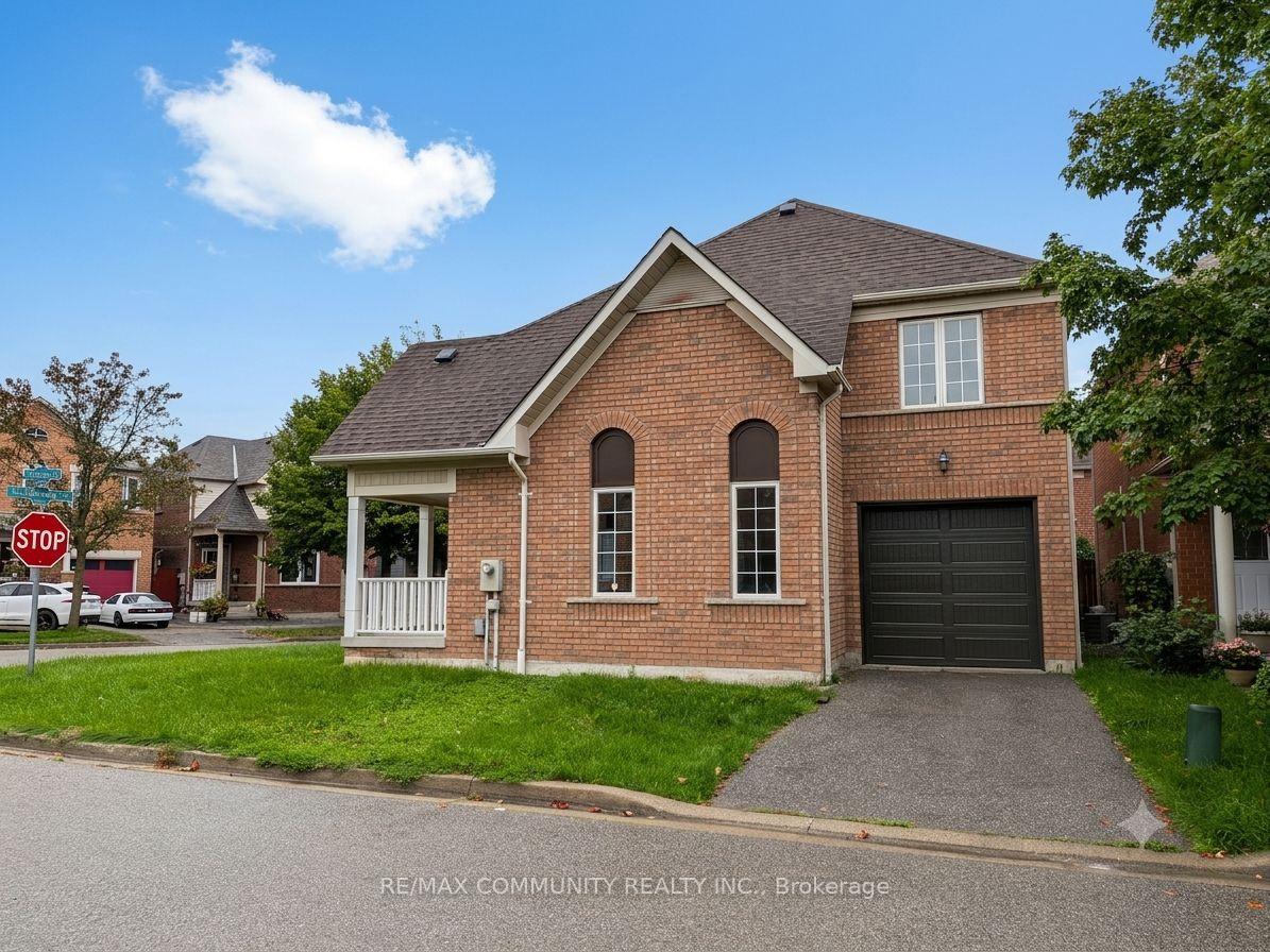 Photo 2 of 104 Mcsweeney Crescent, Ajax, Northwest Ajax — HOMEH