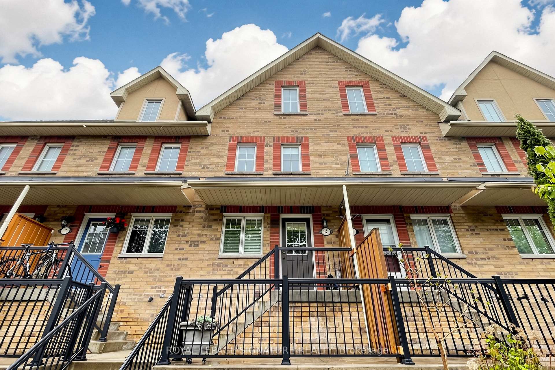 Photo 2 of Unit 3, 1775 Valley Farm Road, Pickering, Town Centre — HOMEH