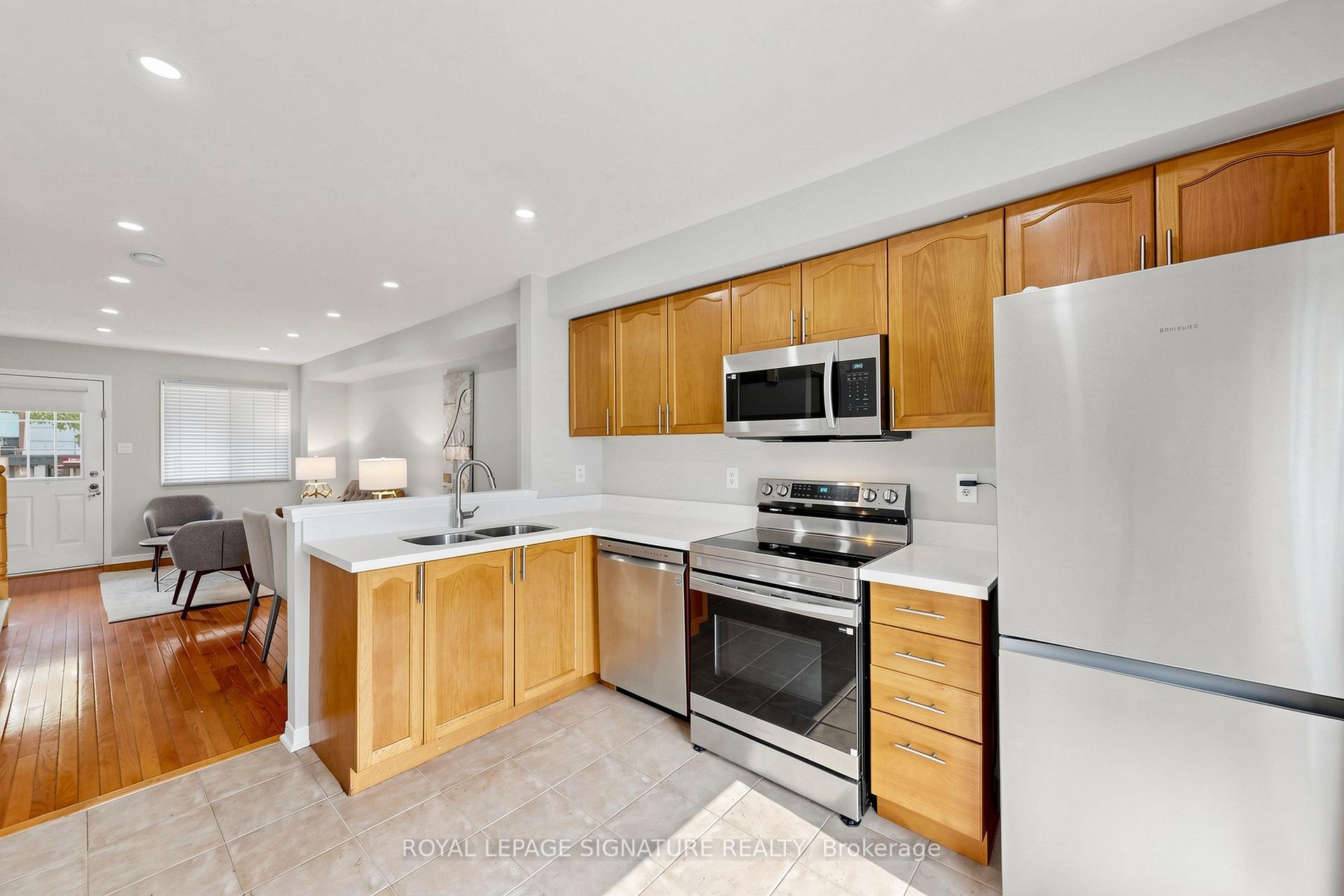 Photo 10 of Unit 3, 1775 Valley Farm Road, Pickering, Town Centre — HOMEH