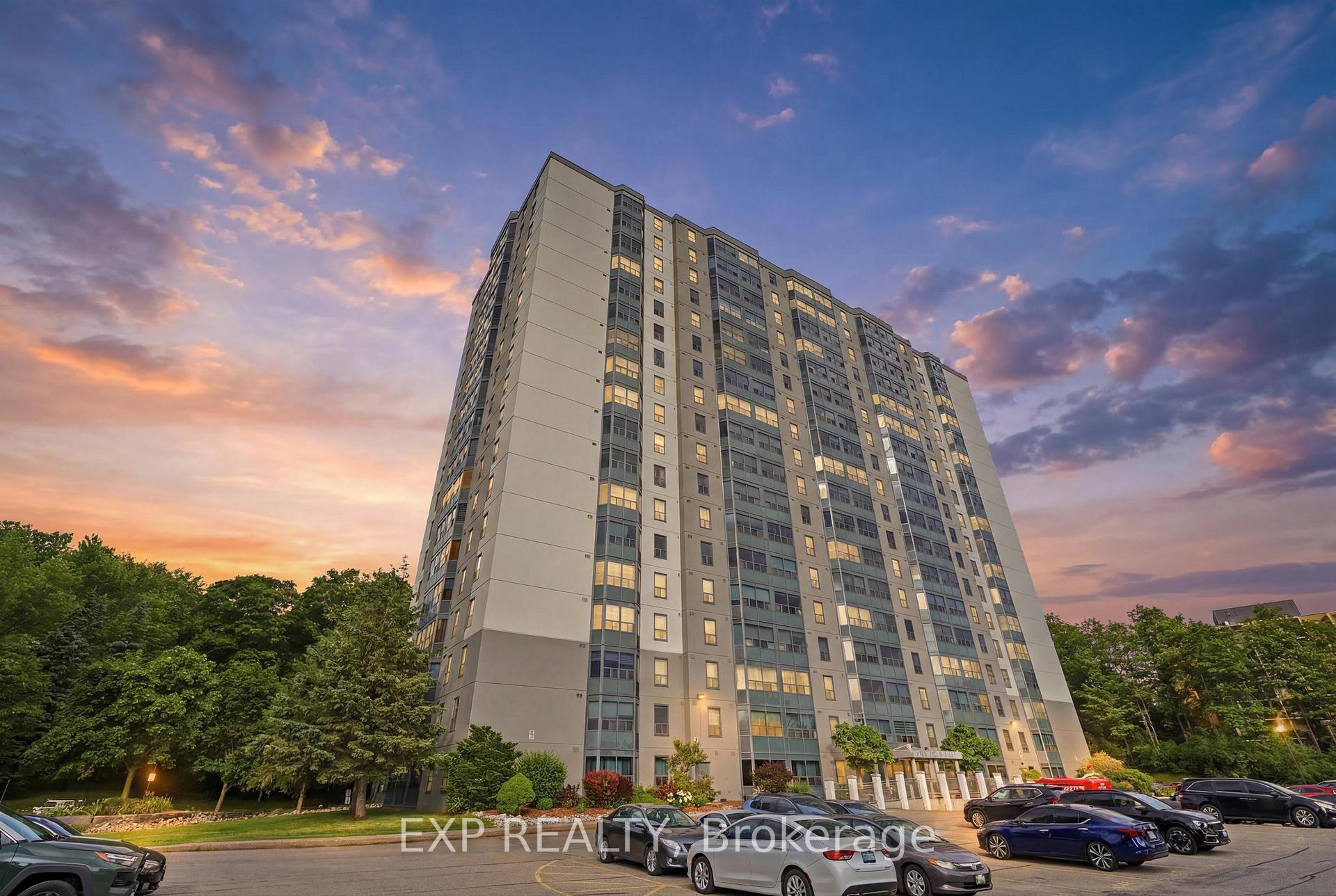 Photo 2 of Unit 1012, 55 Green Valley Drive, Kitchener, Pioneer Park — HOMEH