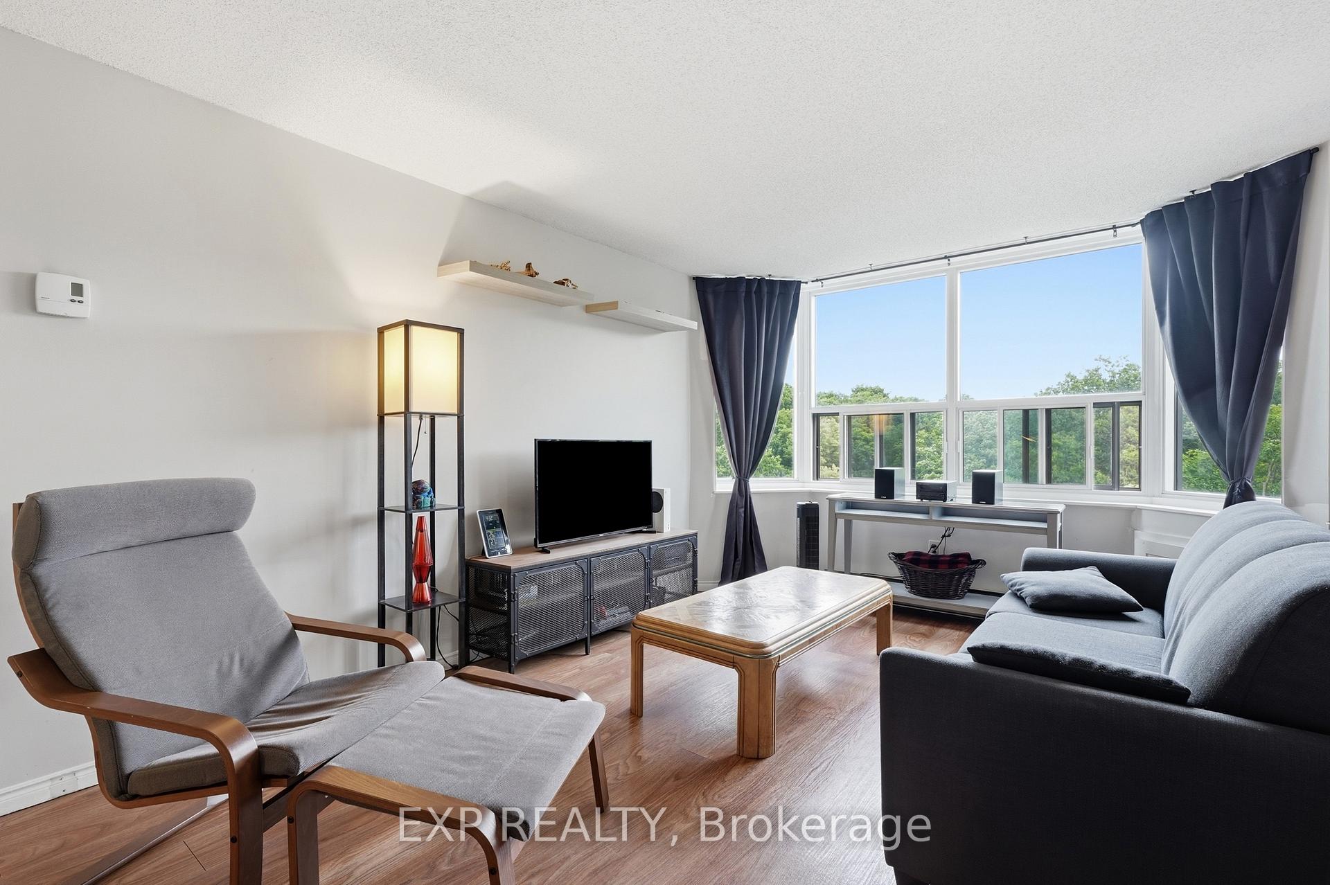 Photo 12 of Unit 1012, 55 Green Valley Drive, Kitchener, Pioneer Park — HOMEH