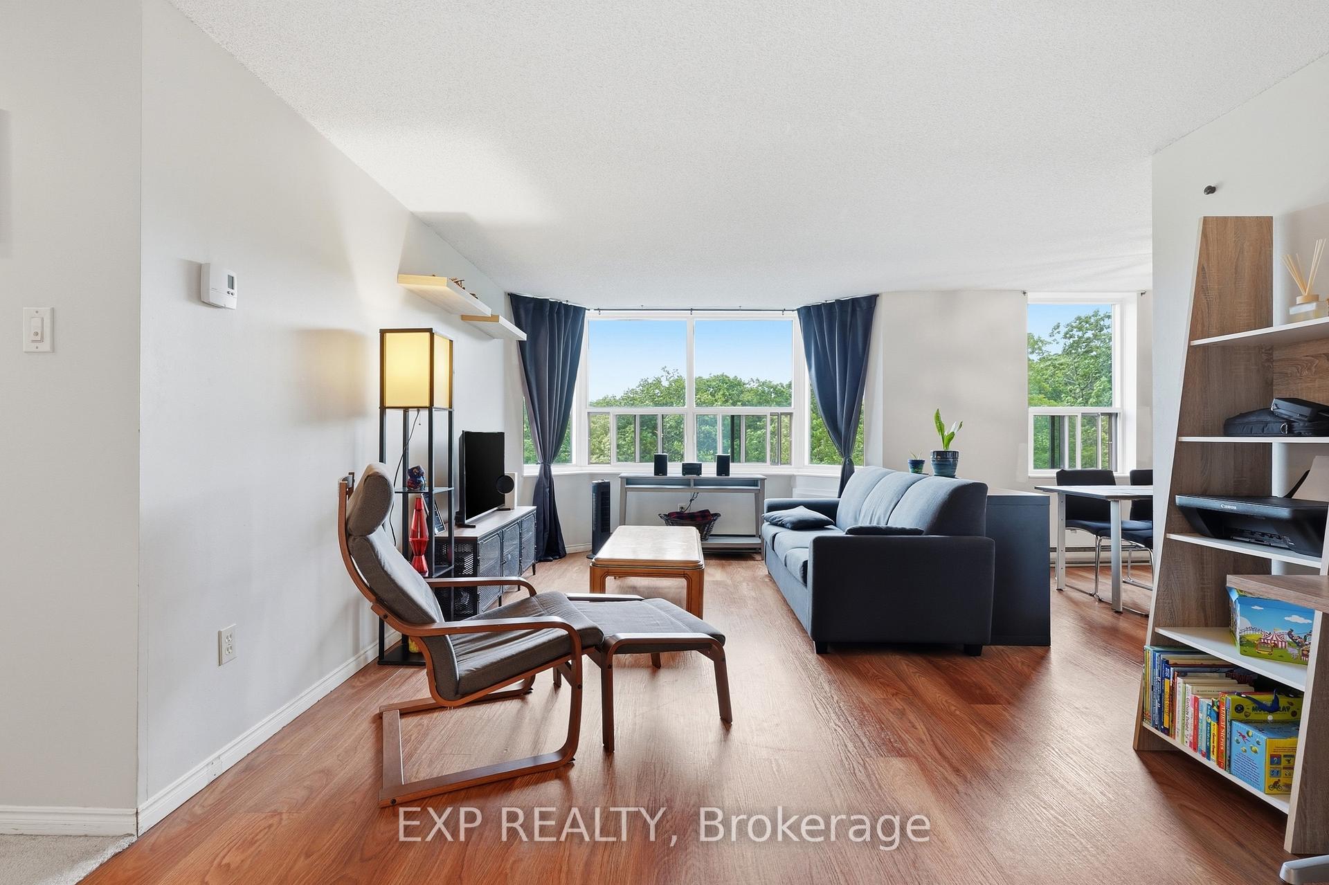 Photo 13 of Unit 1012, 55 Green Valley Drive, Kitchener, Pioneer Park — HOMEH