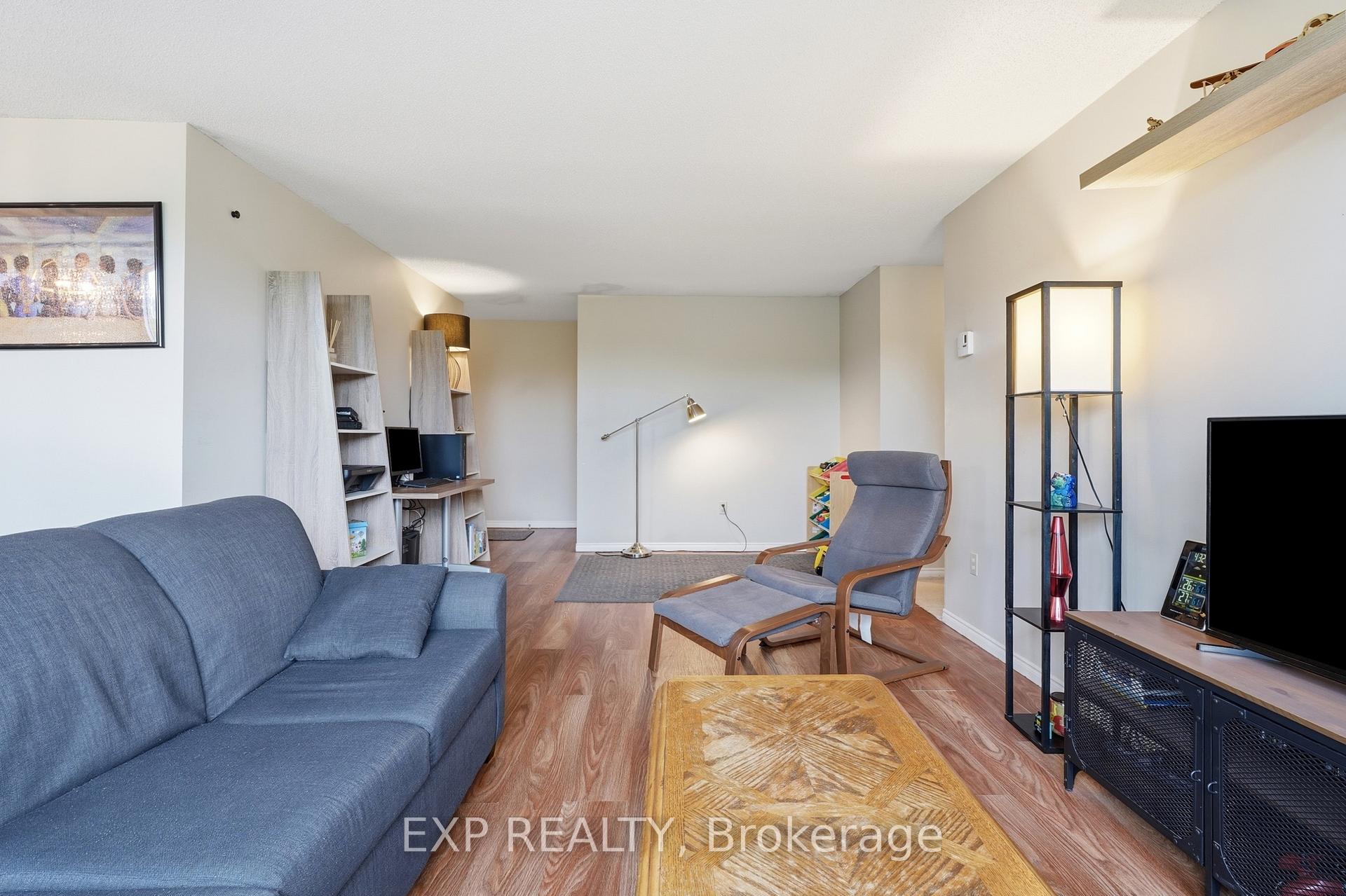 Photo 15 of Unit 1012, 55 Green Valley Drive, Kitchener, Pioneer Park — HOMEH