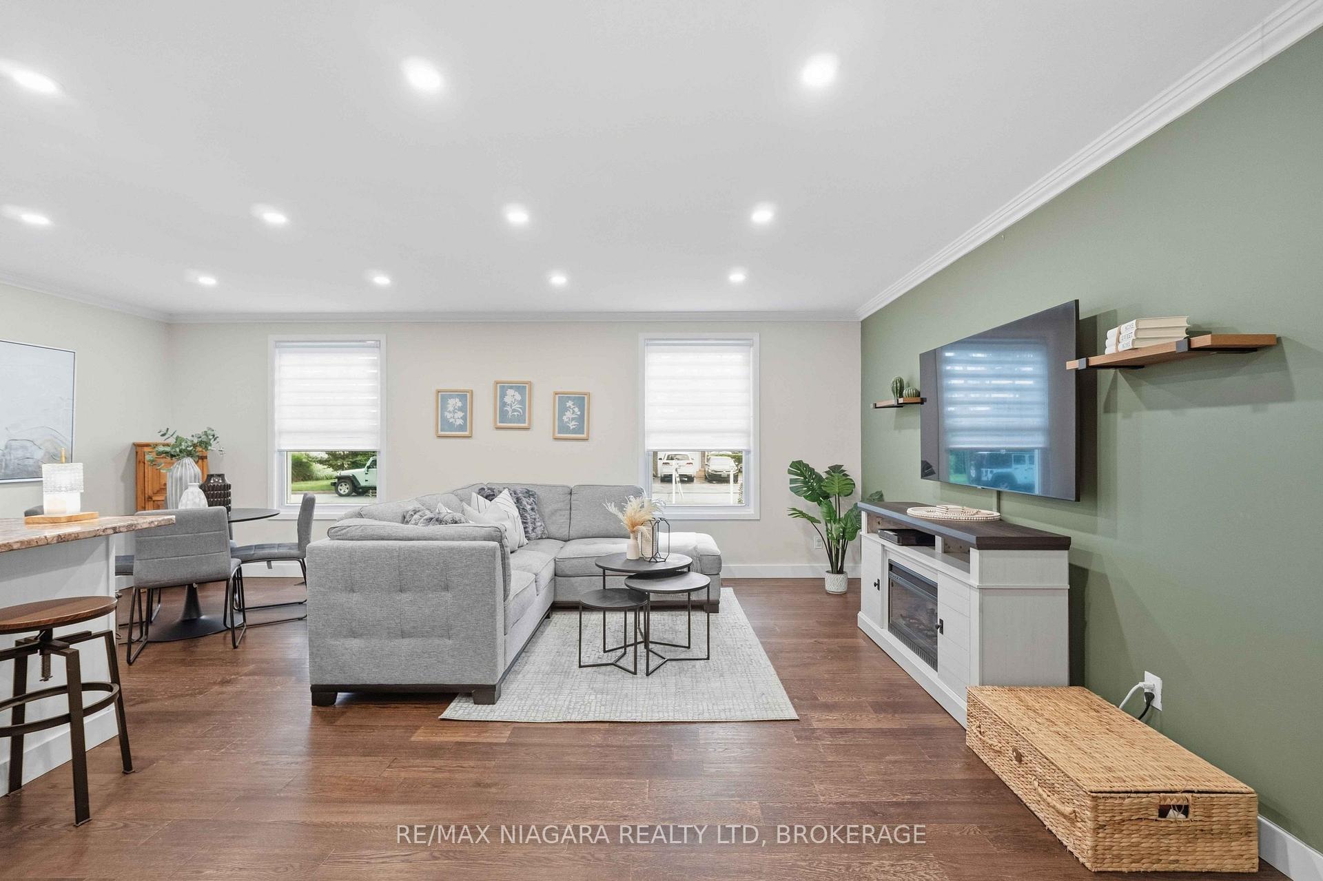Photo 7 of 1 Belair Drive, St. Catharines, Port Dalhousie — HOMEH