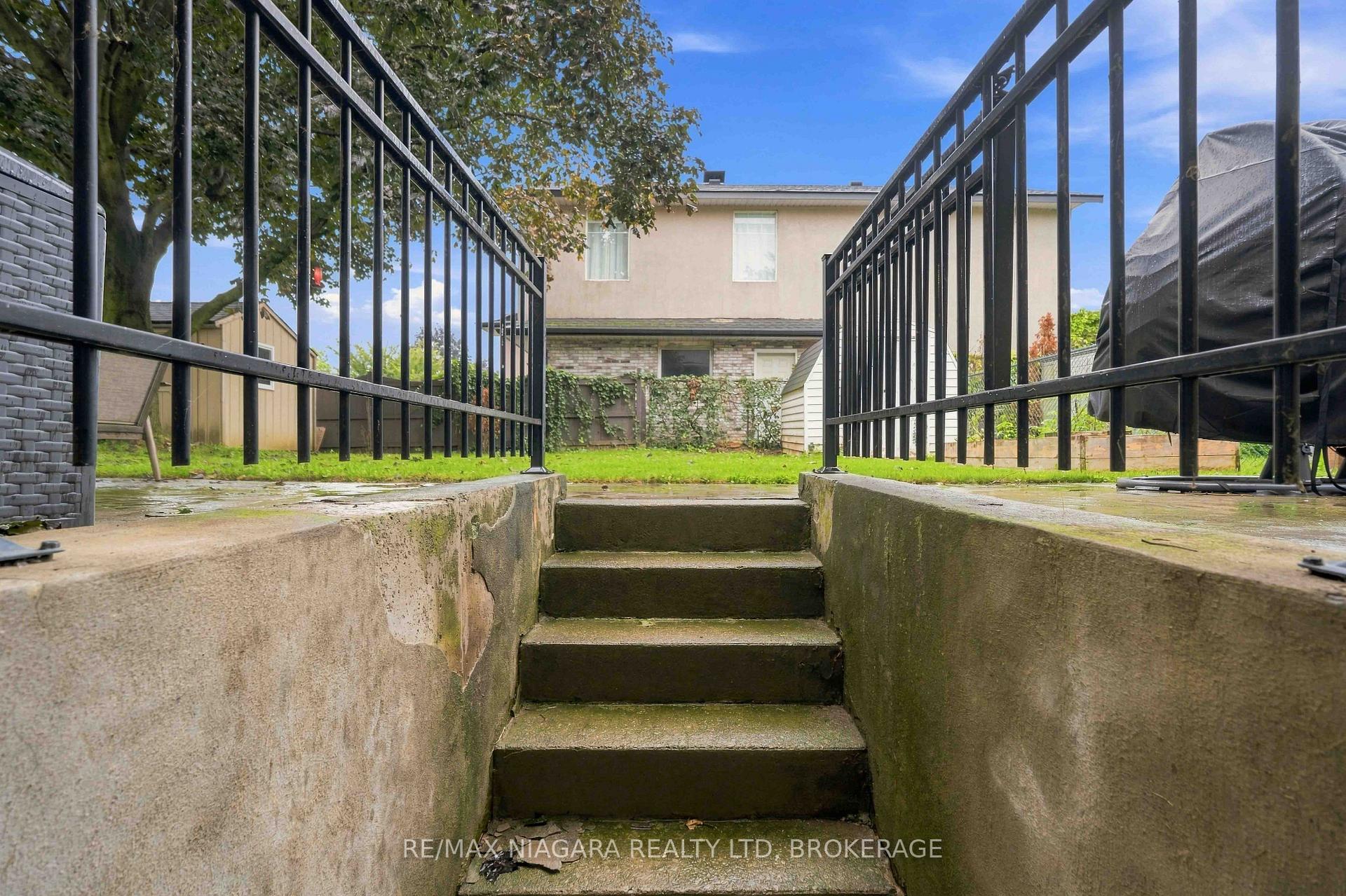 Photo 23 of 1 Belair Drive, St. Catharines, Port Dalhousie — HOMEH