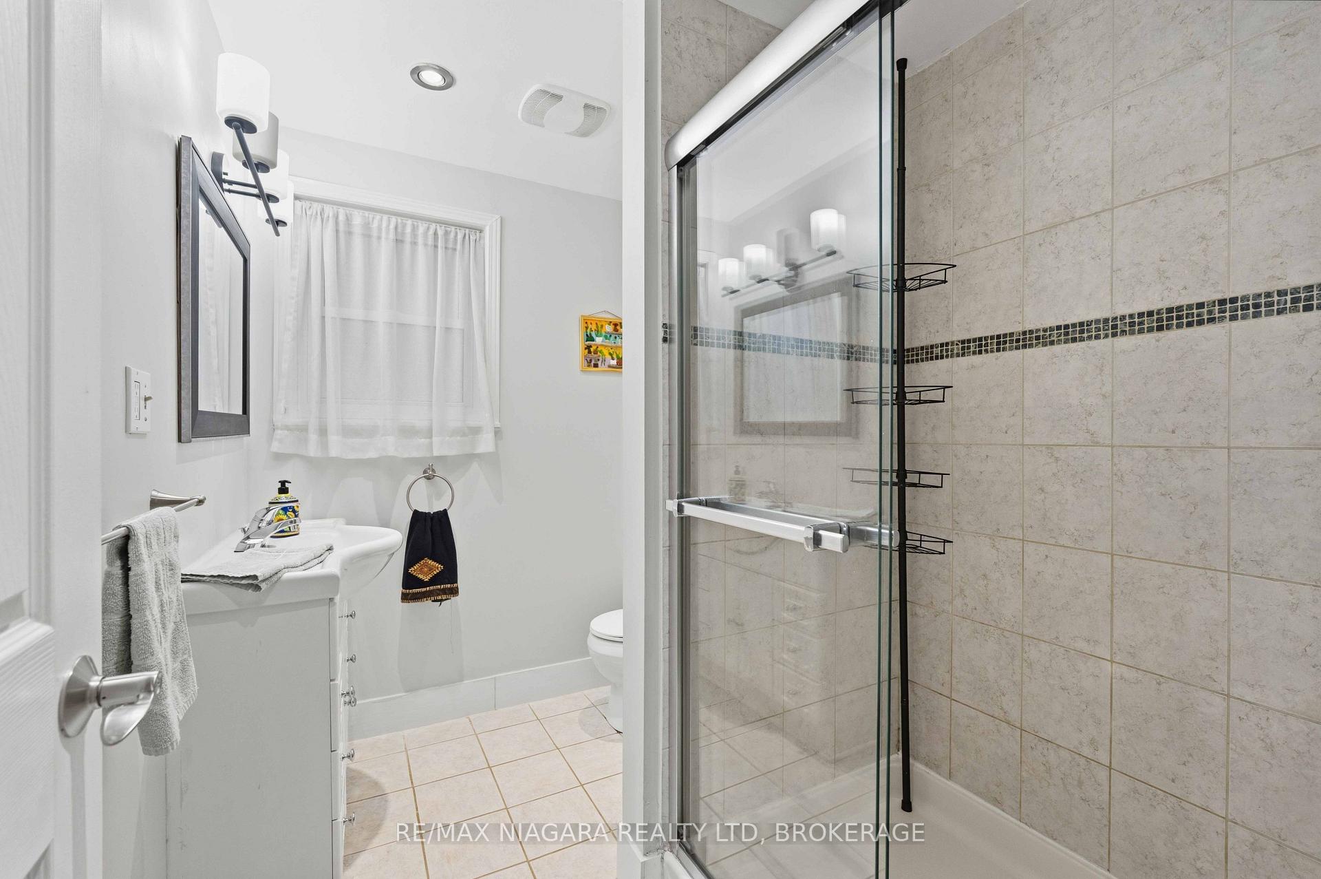 Photo 33 of 1 Belair Drive, St. Catharines, Port Dalhousie — HOMEH