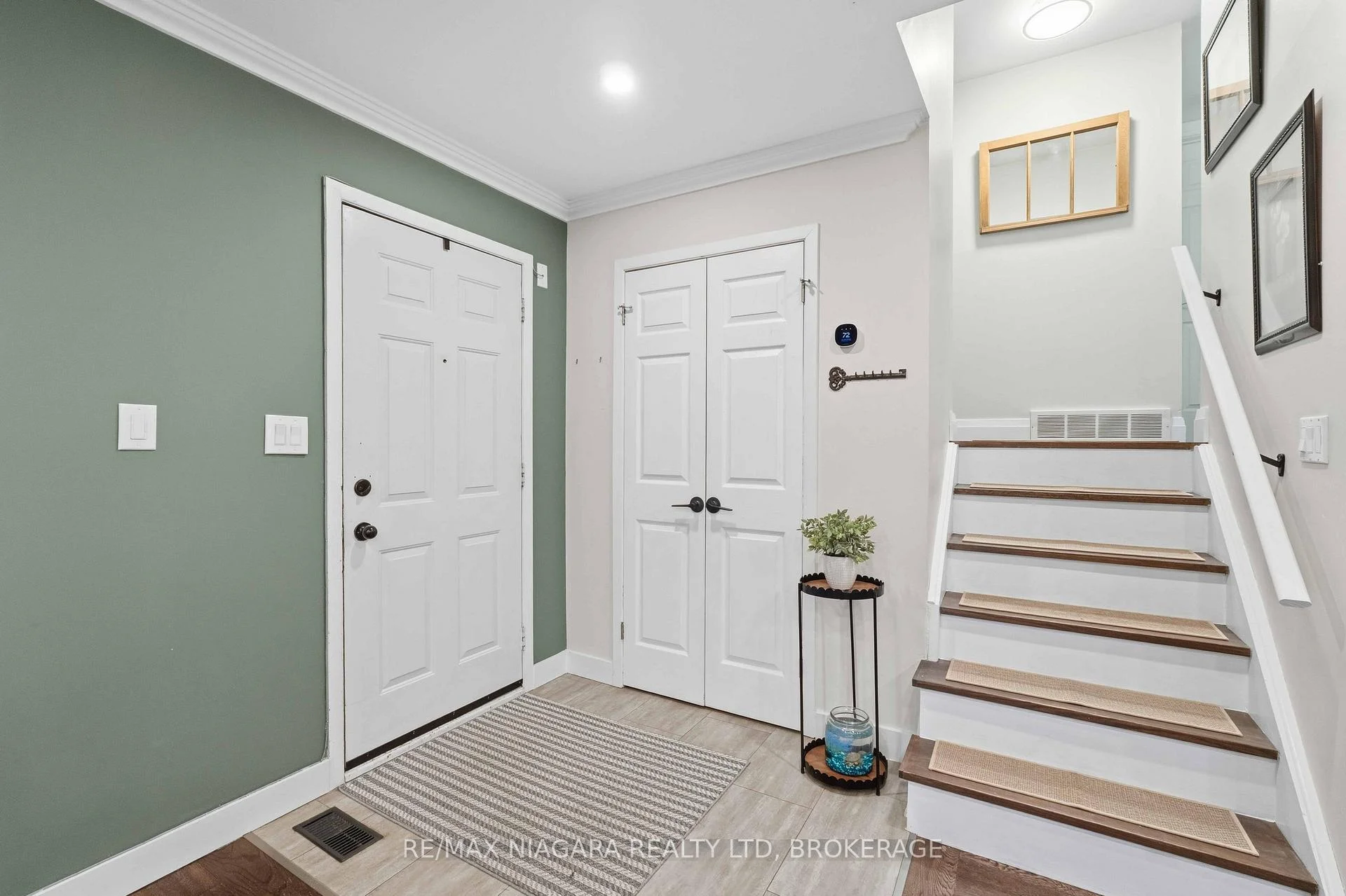 Photo 13 of 1 Belair Drive, St. Catharines, Port Dalhousie — HOMEH
