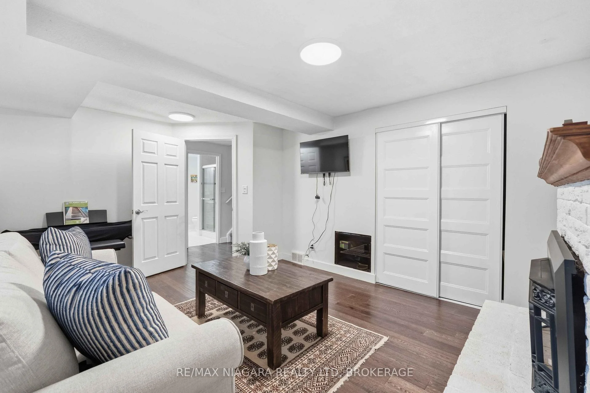 Photo 26 of 1 Belair Drive, St. Catharines, Port Dalhousie — HOMEH